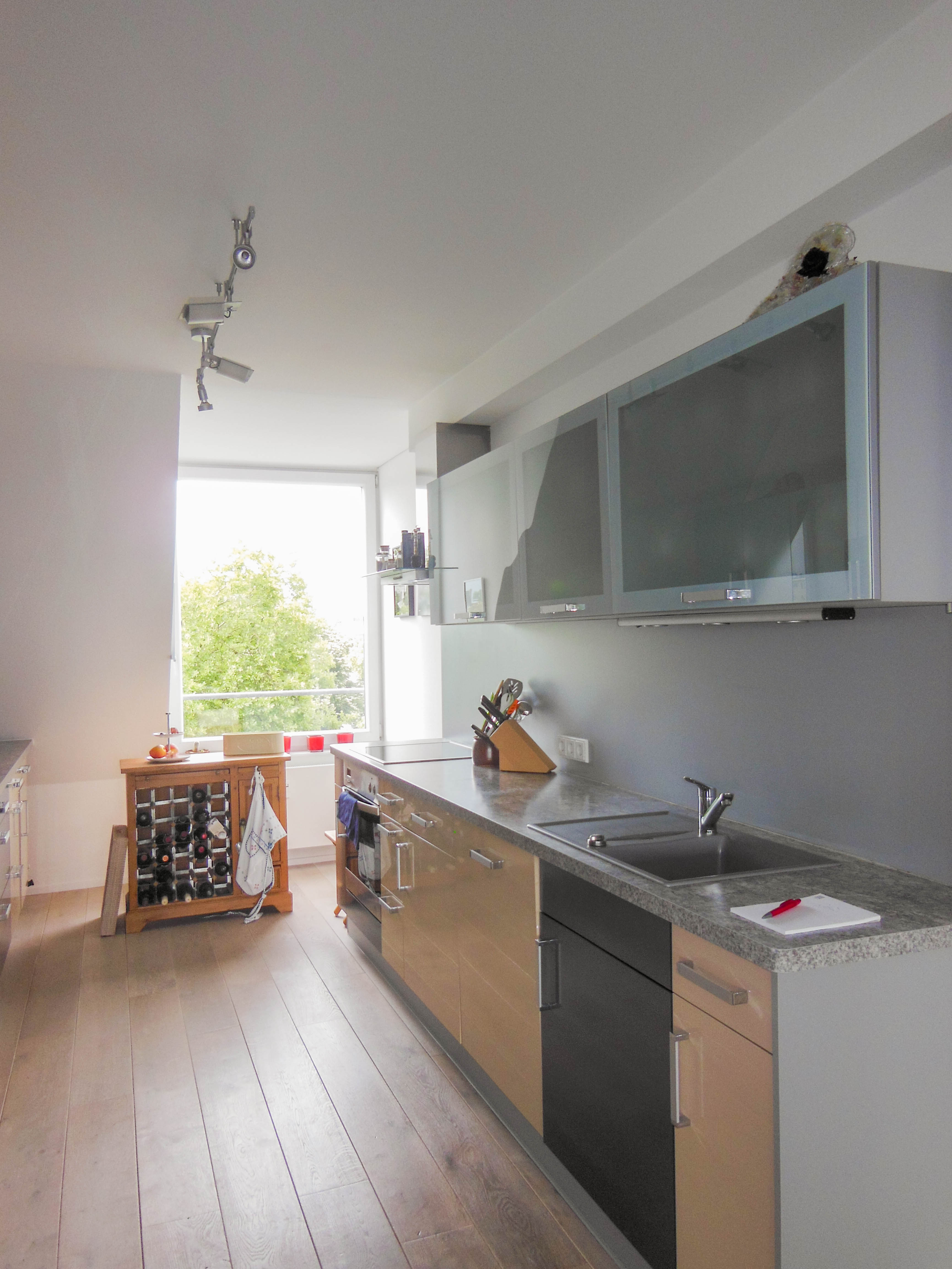 Düsseldorf- Zooviertel Top- gepflegte 4-Zimmer-Wohnung mit Terrasse
