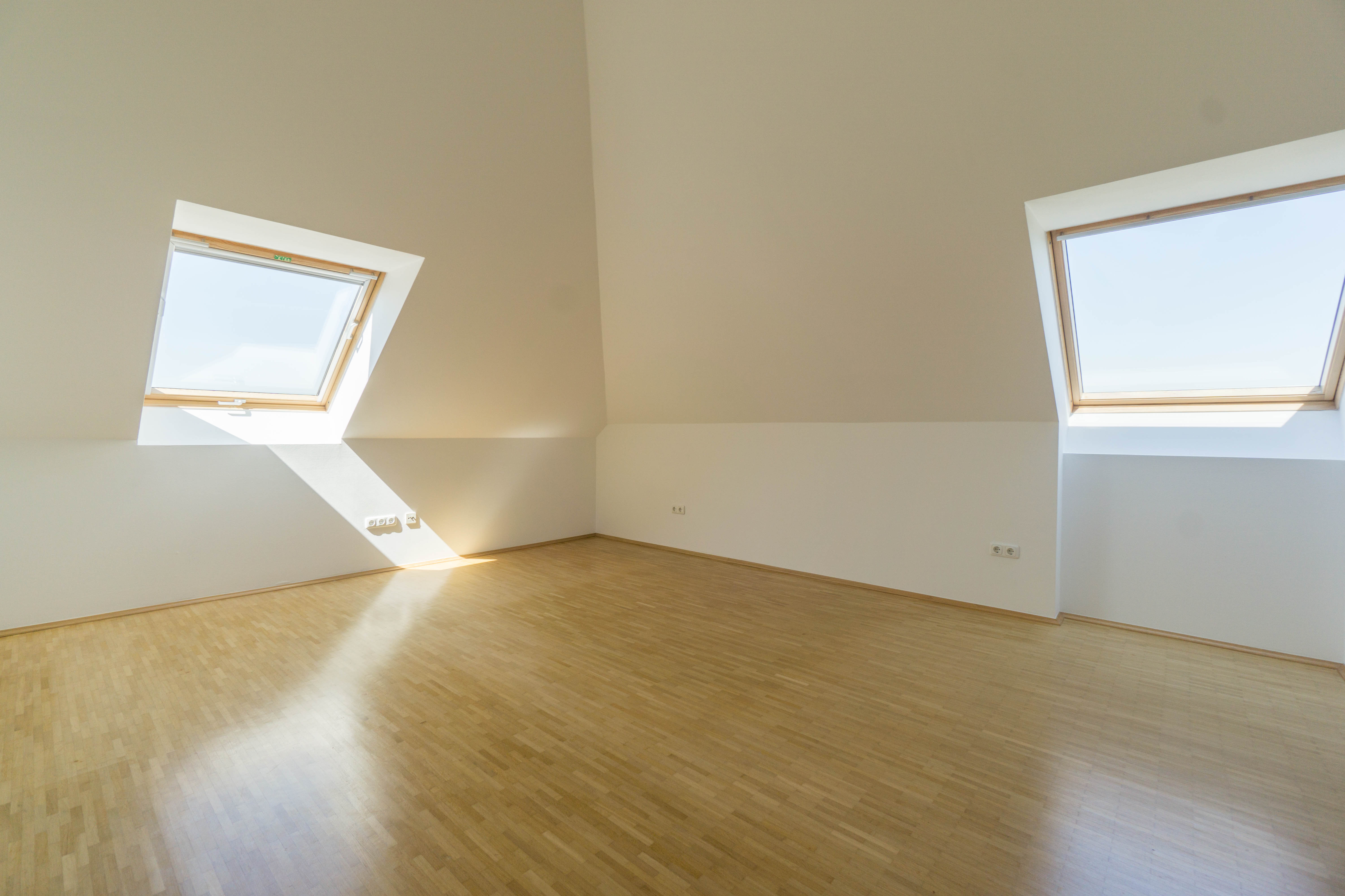 4-Zimmer-Maisonettewohnung im Dachgeschoss mit gehobener Ausstattung in ruhiger Lage