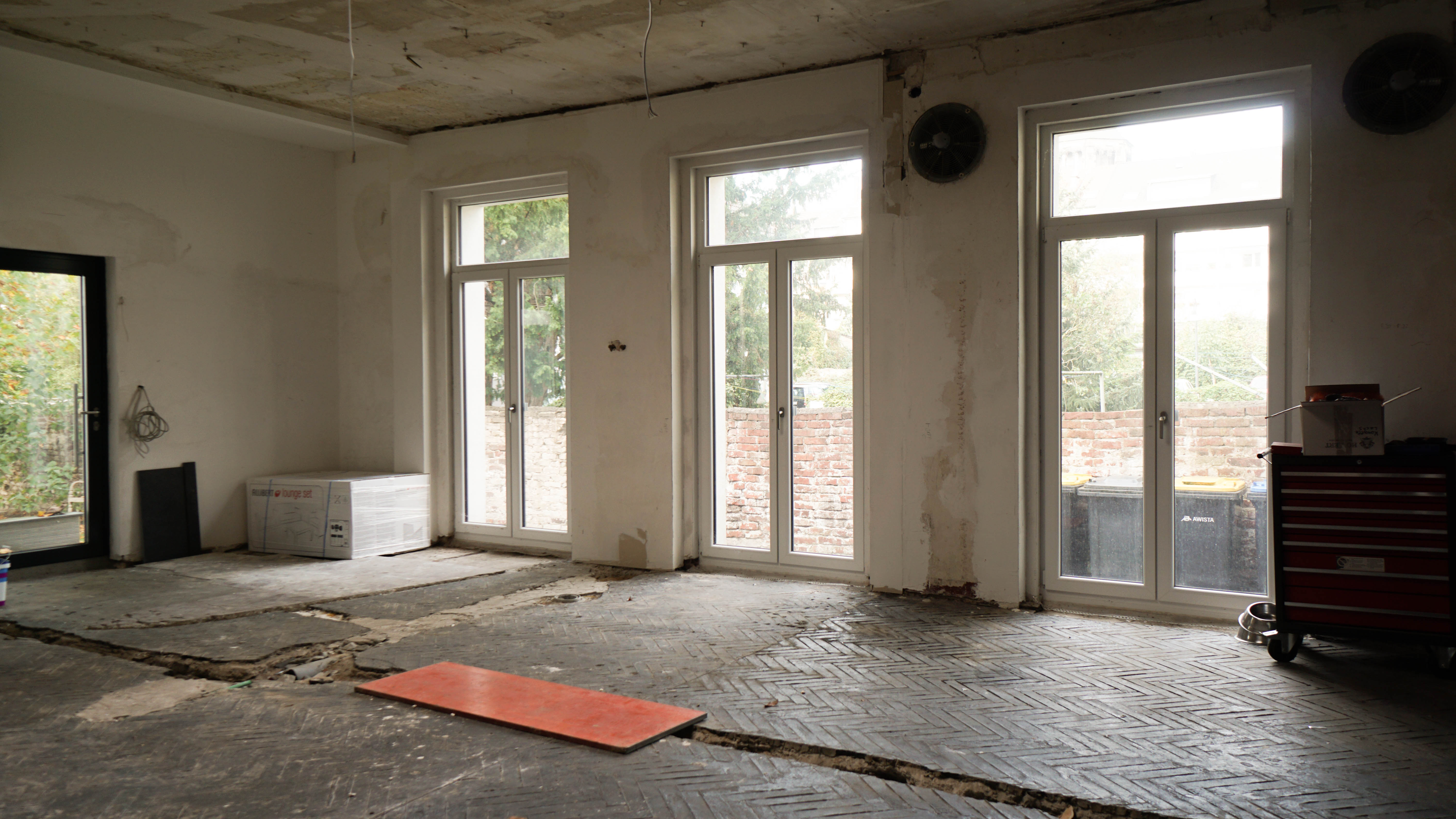 MUST-HAVE für Individualisten: 200 m² LOFT zzgl. 2 Whg./Einfamilienhaus mit weitläufigem Grundstück