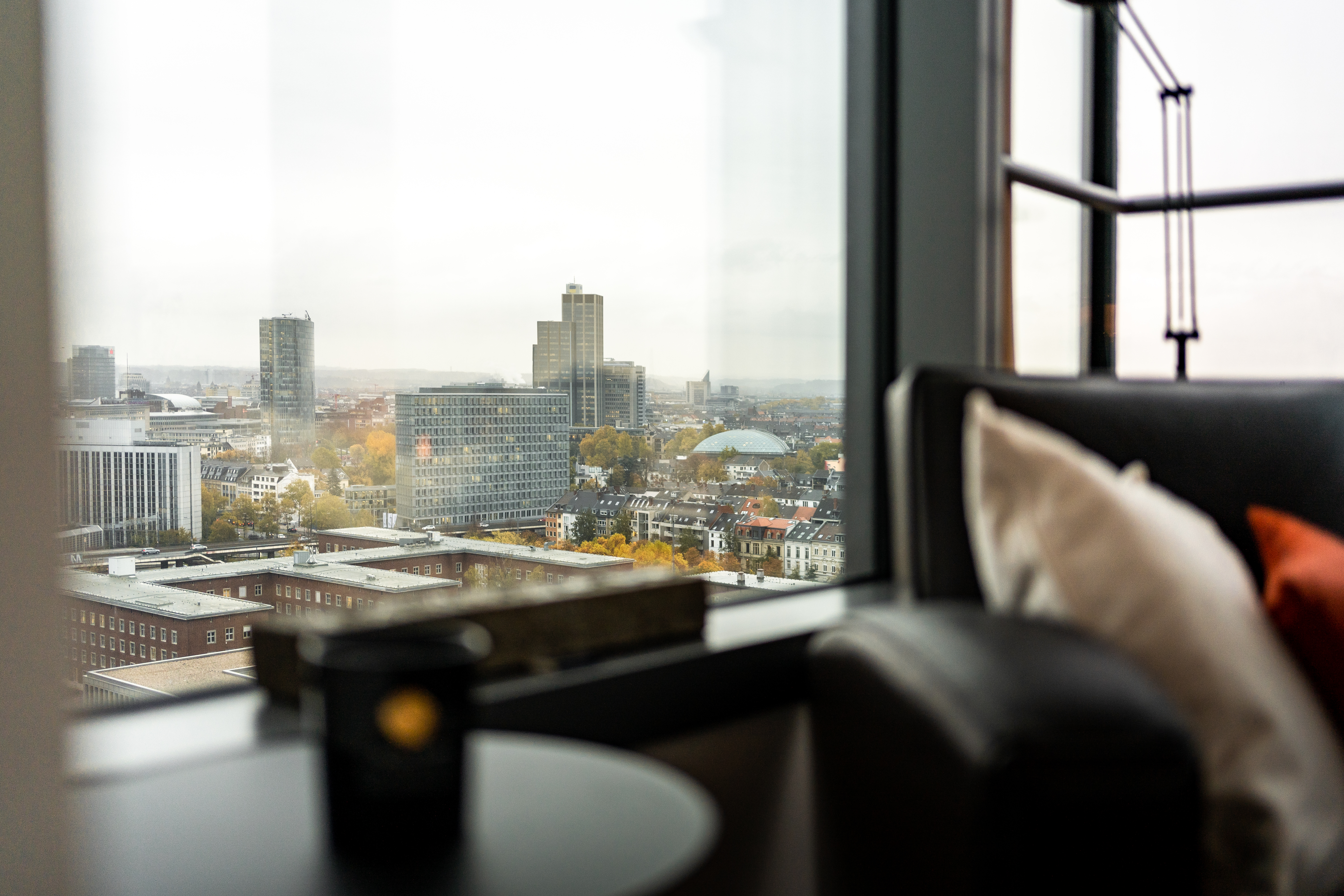 Mittendrin aber dennoch über den Dingen wohnen: Einzigartige Panoramawohnung im Portobellohaus