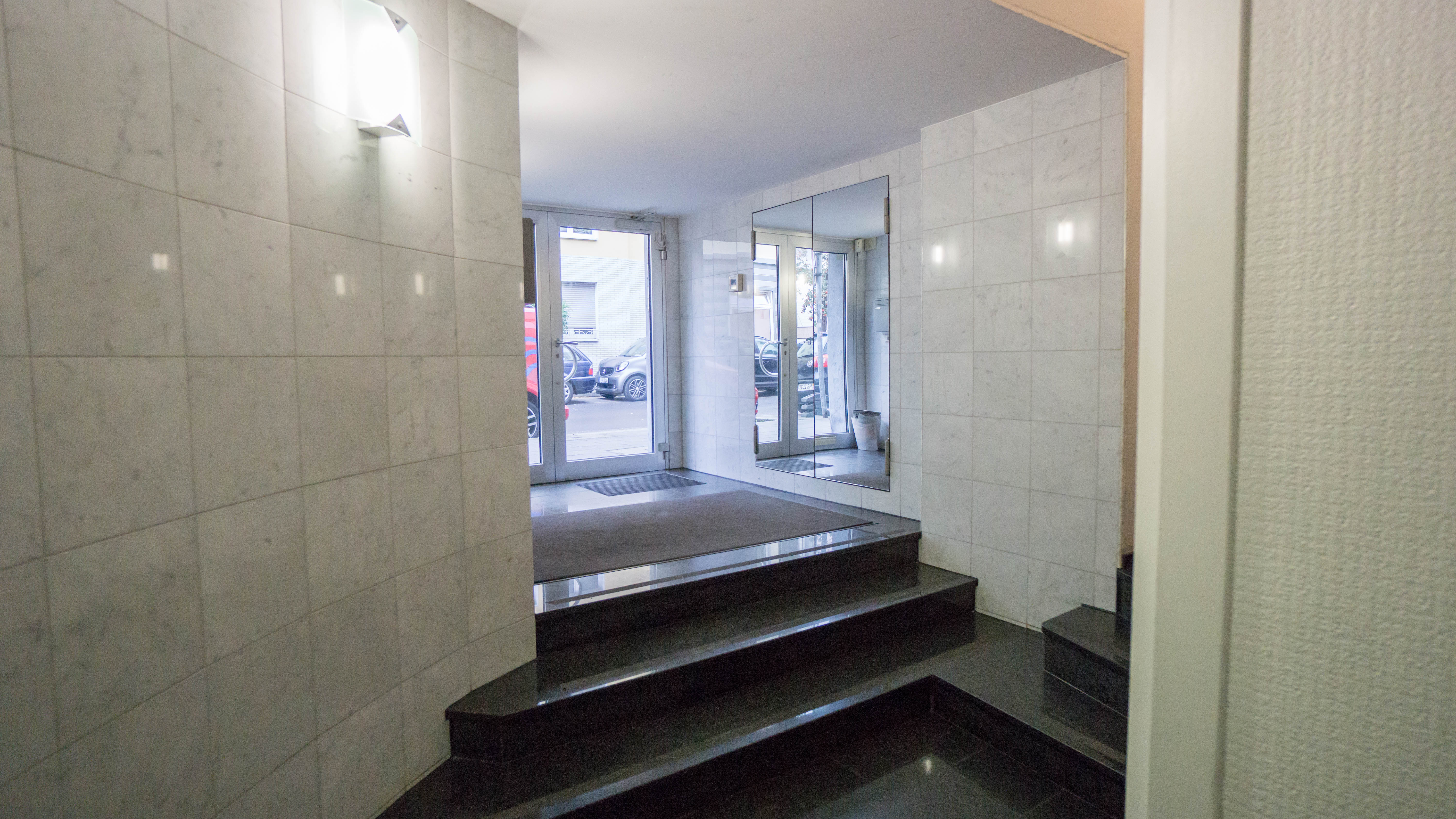 Haus im Haus - TOP-Wohnen in ruhiger und zentraler Lage in der Düsseldorfer-Innenstadt