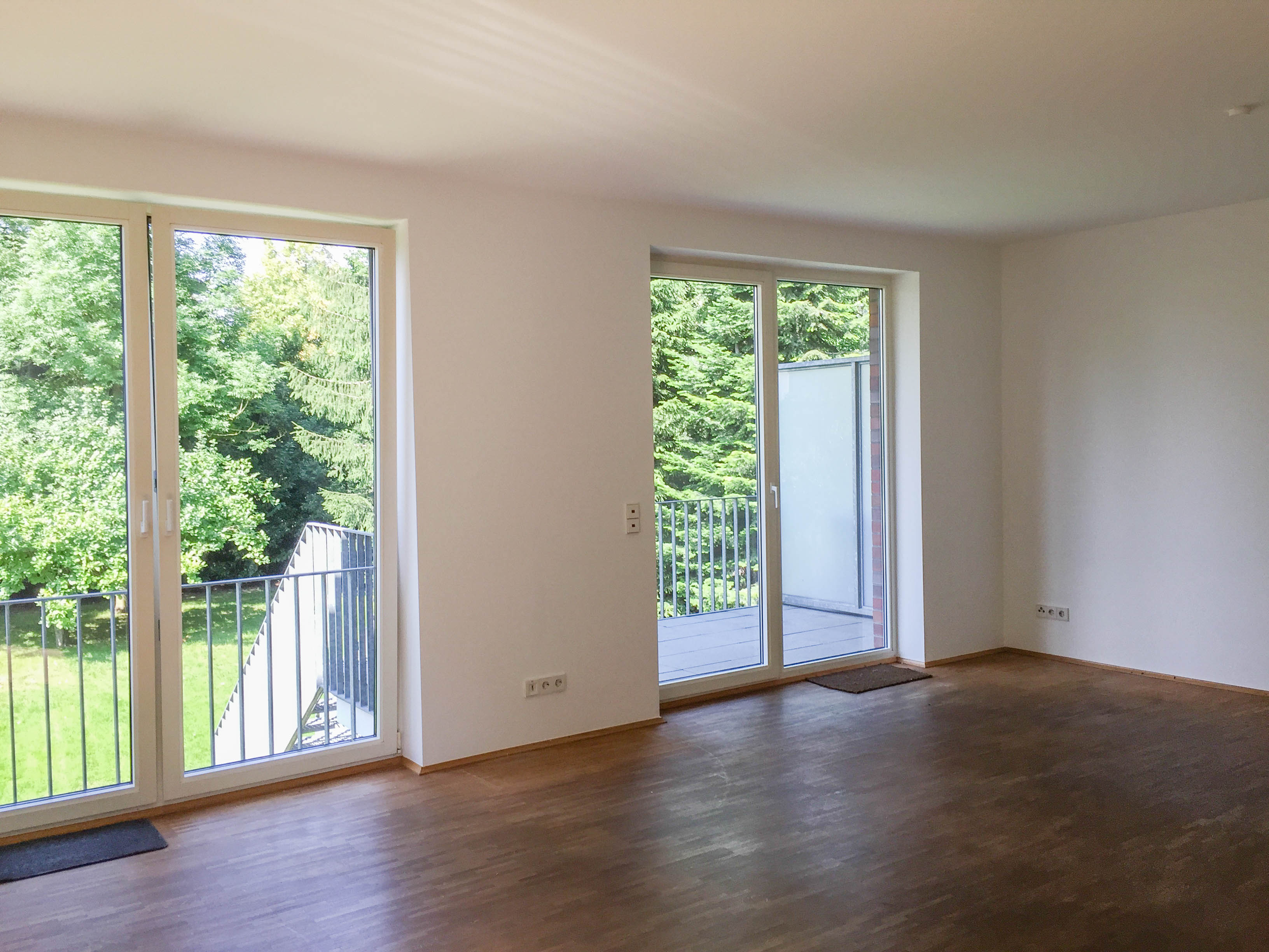 Stadtzentrales Wohnen in der Nähe des Medienhafens! Moderne Maisonette-Wohnung mit Garten