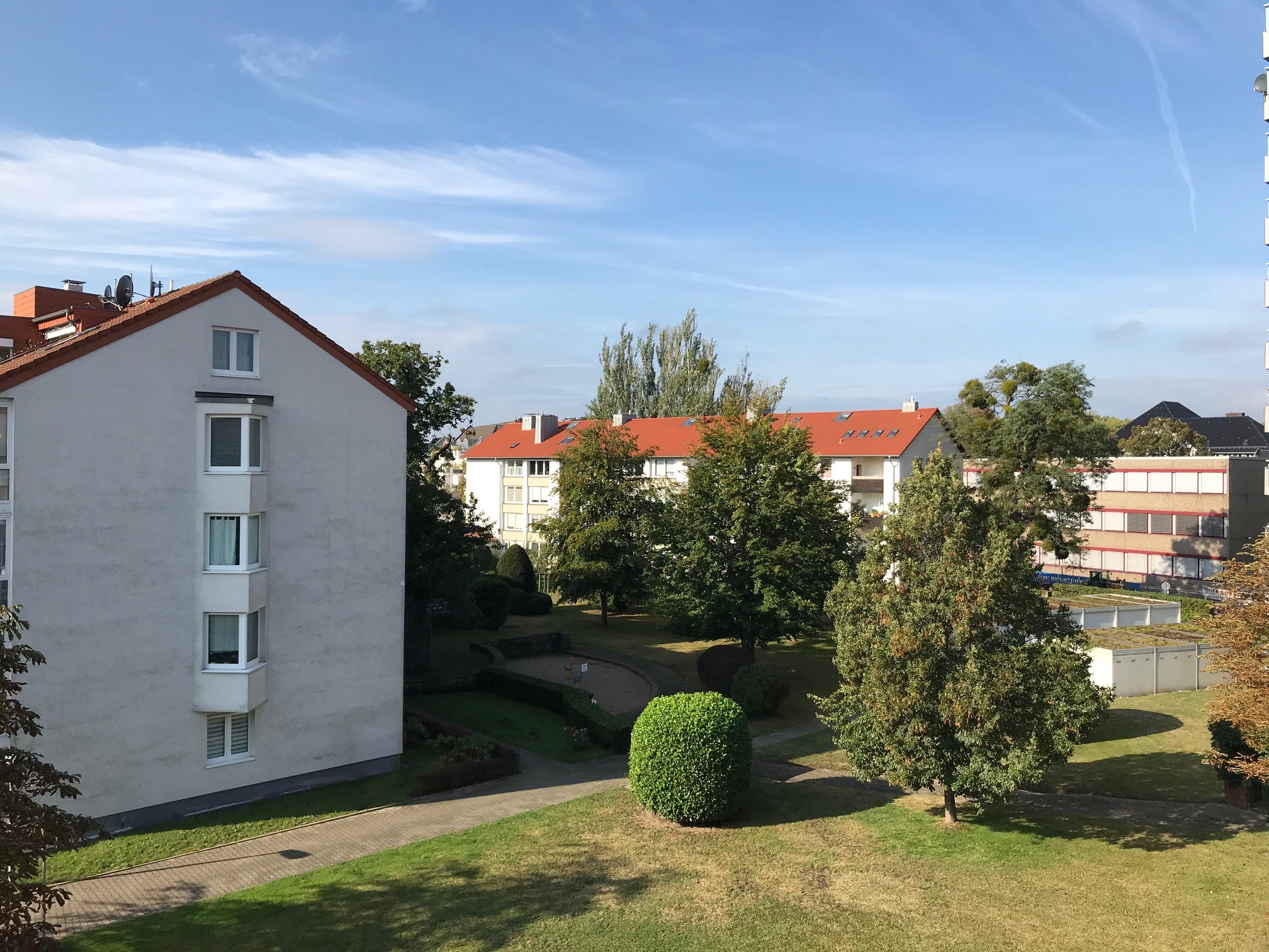 Kleine Welt ganz groß - 2-Zimmer Wohnung mit offener Küche und großem Balkon in sehr zentraler Lage