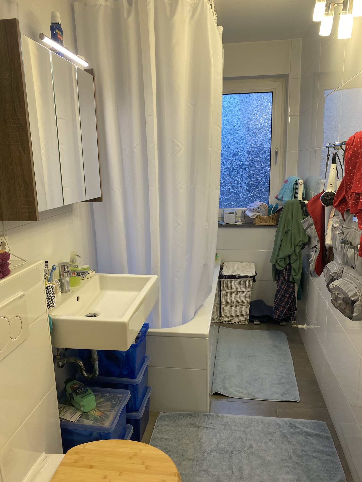 Perfekt geschnittene 3 Zimmer Wohnung mit Balkon in Rheinnähe