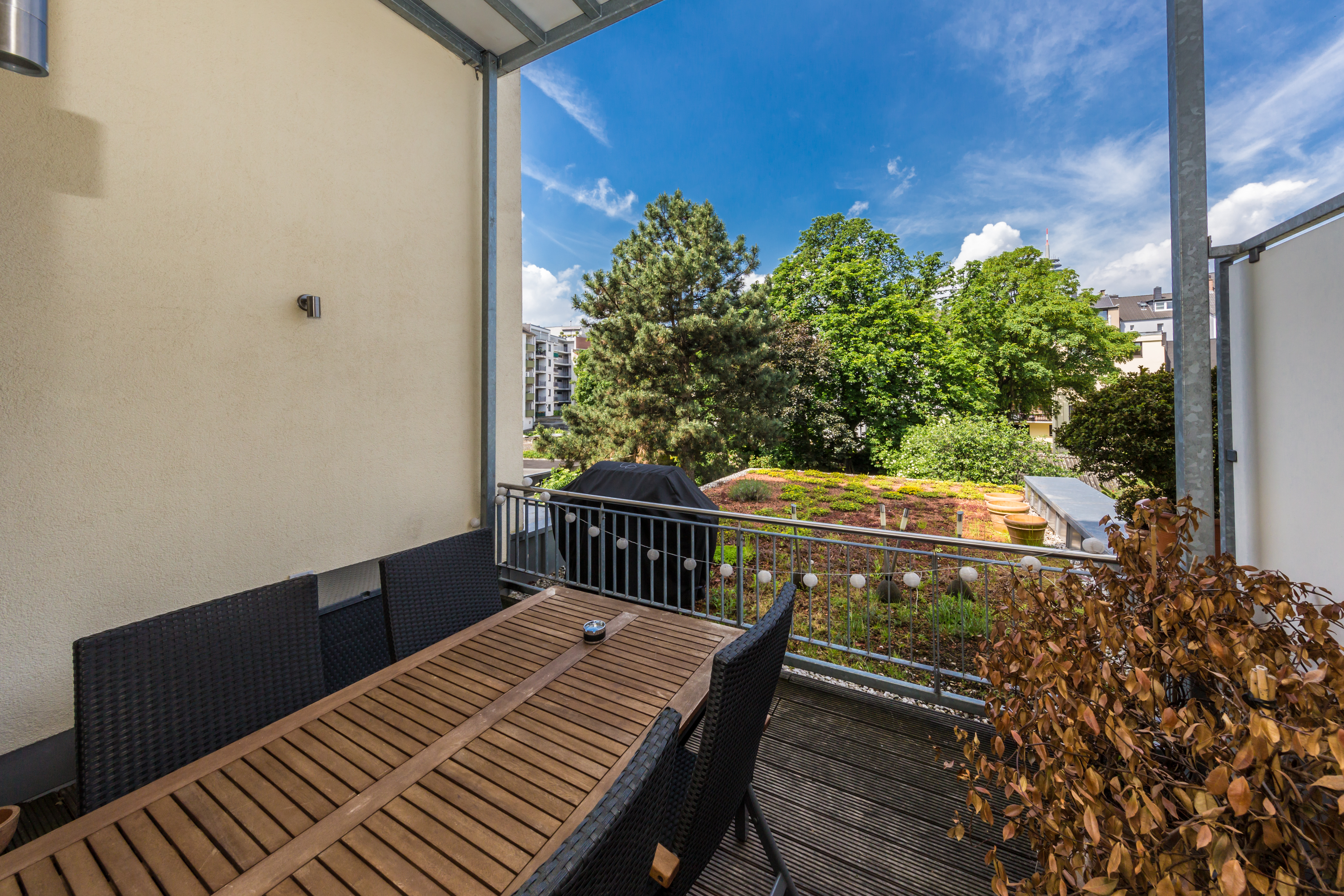 D´dorf-Unterbilk - Wunderschöne Altbauwohnung mit hohen Decken, herrlichen Stuck und Terrasse