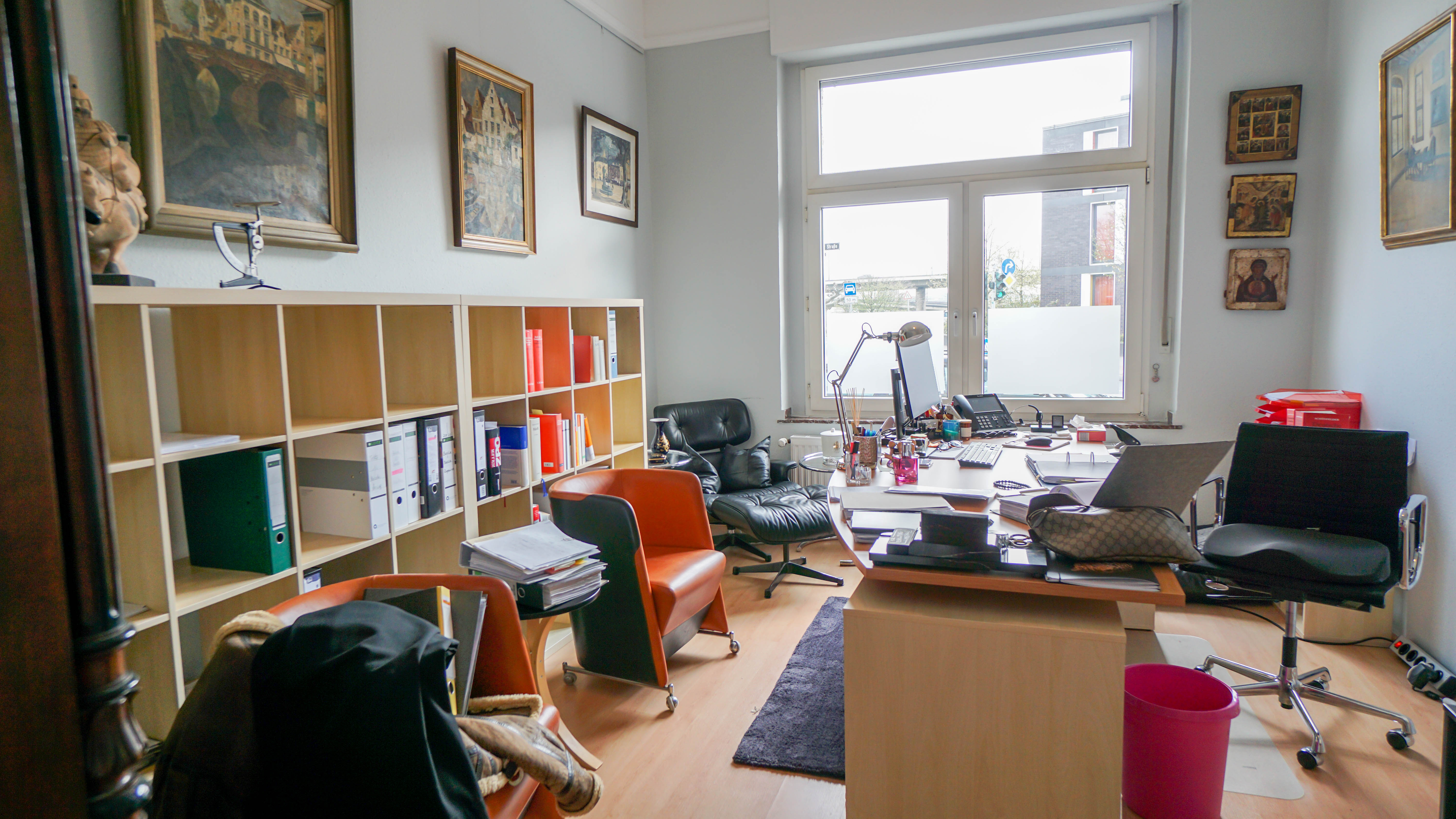 Schöne Bürofläche über 2 Etagen in direkter Rheinnähe
