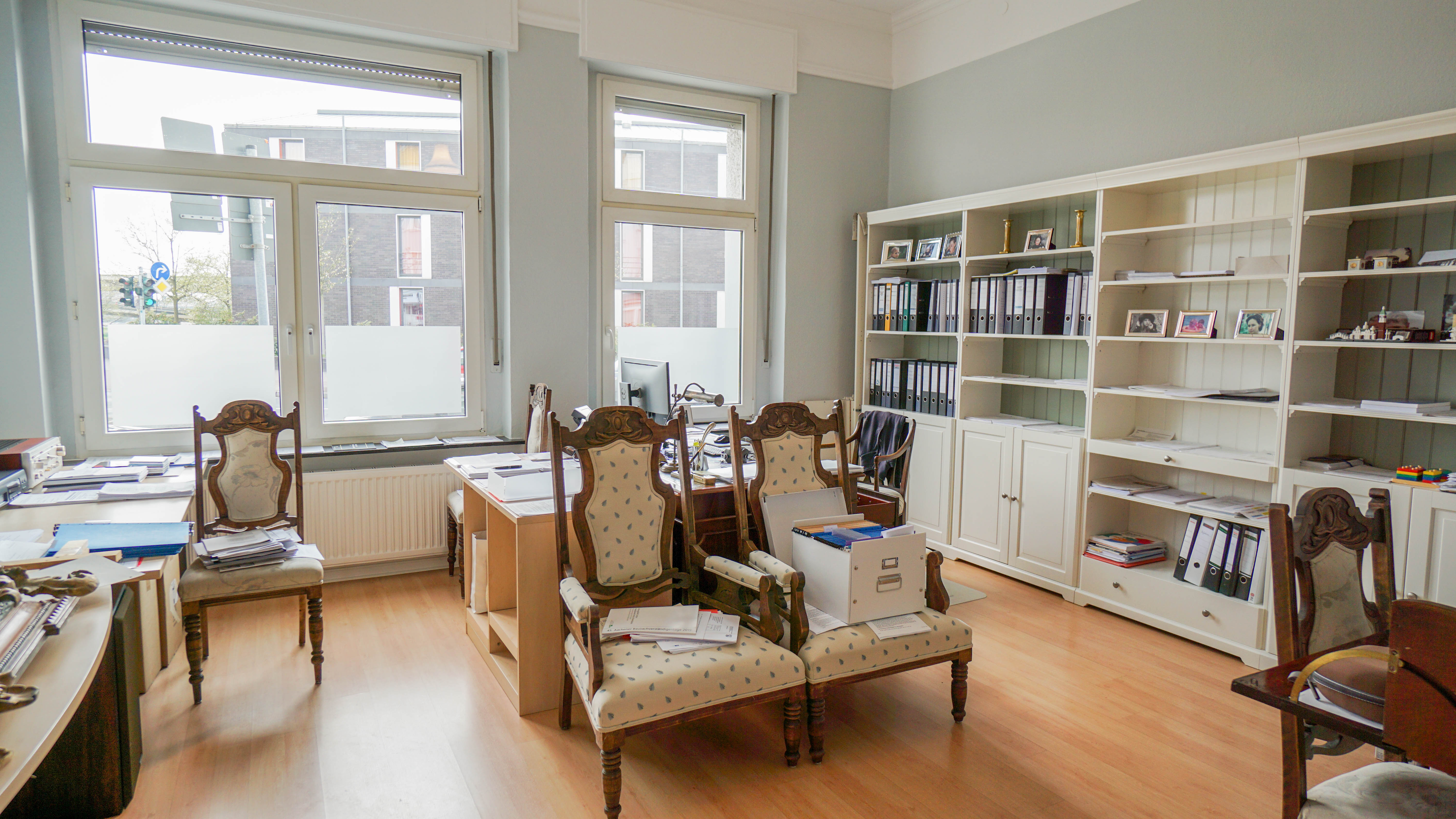 Schöne Bürofläche über 2 Etagen in direkter Rheinnähe