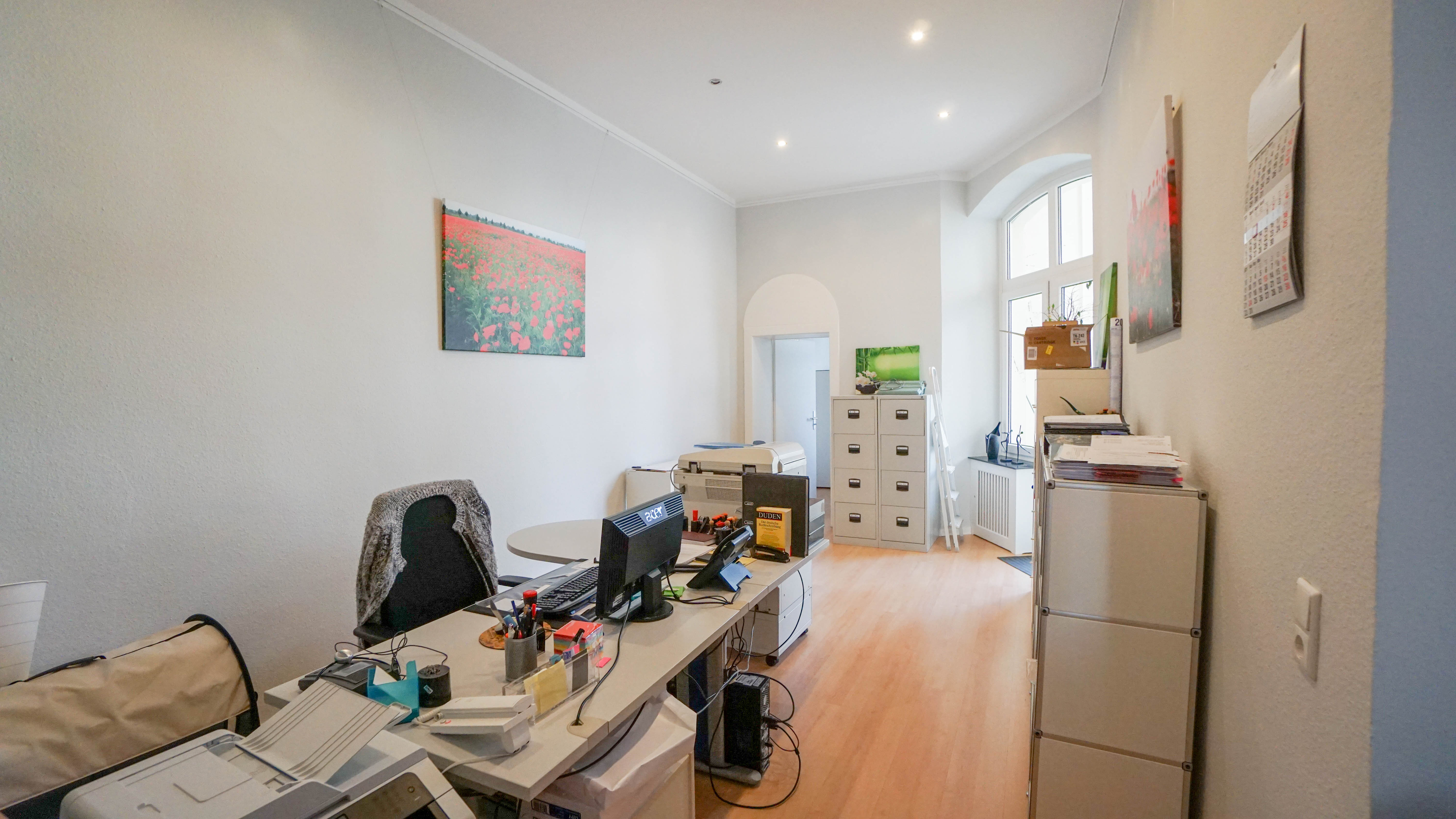 Schöne Bürofläche über 2 Etagen in direkter Rheinnähe