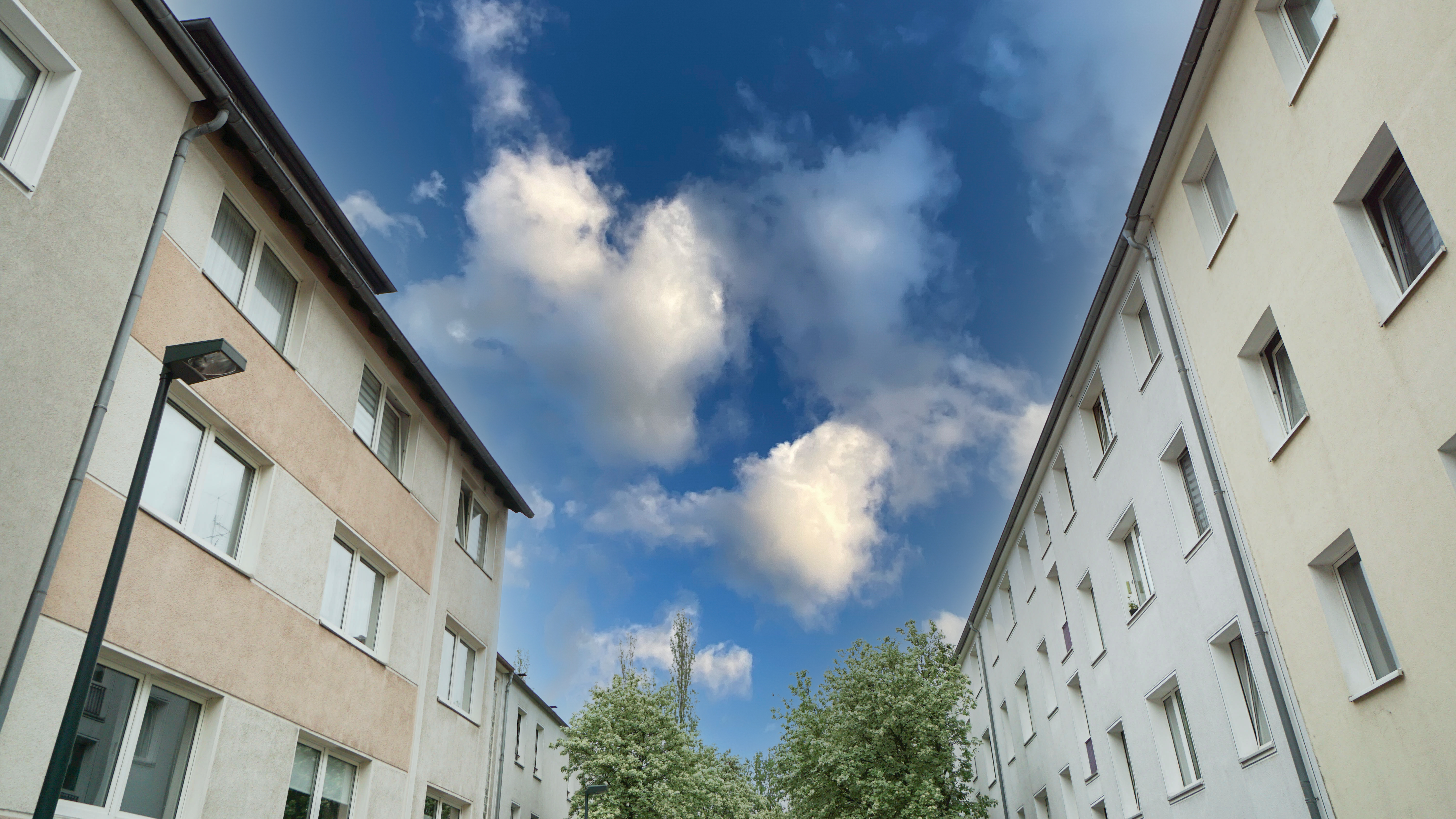Dieser Preis ist HEISS! Clever investieren in Düsseldorf: DG Wohnung in Rath