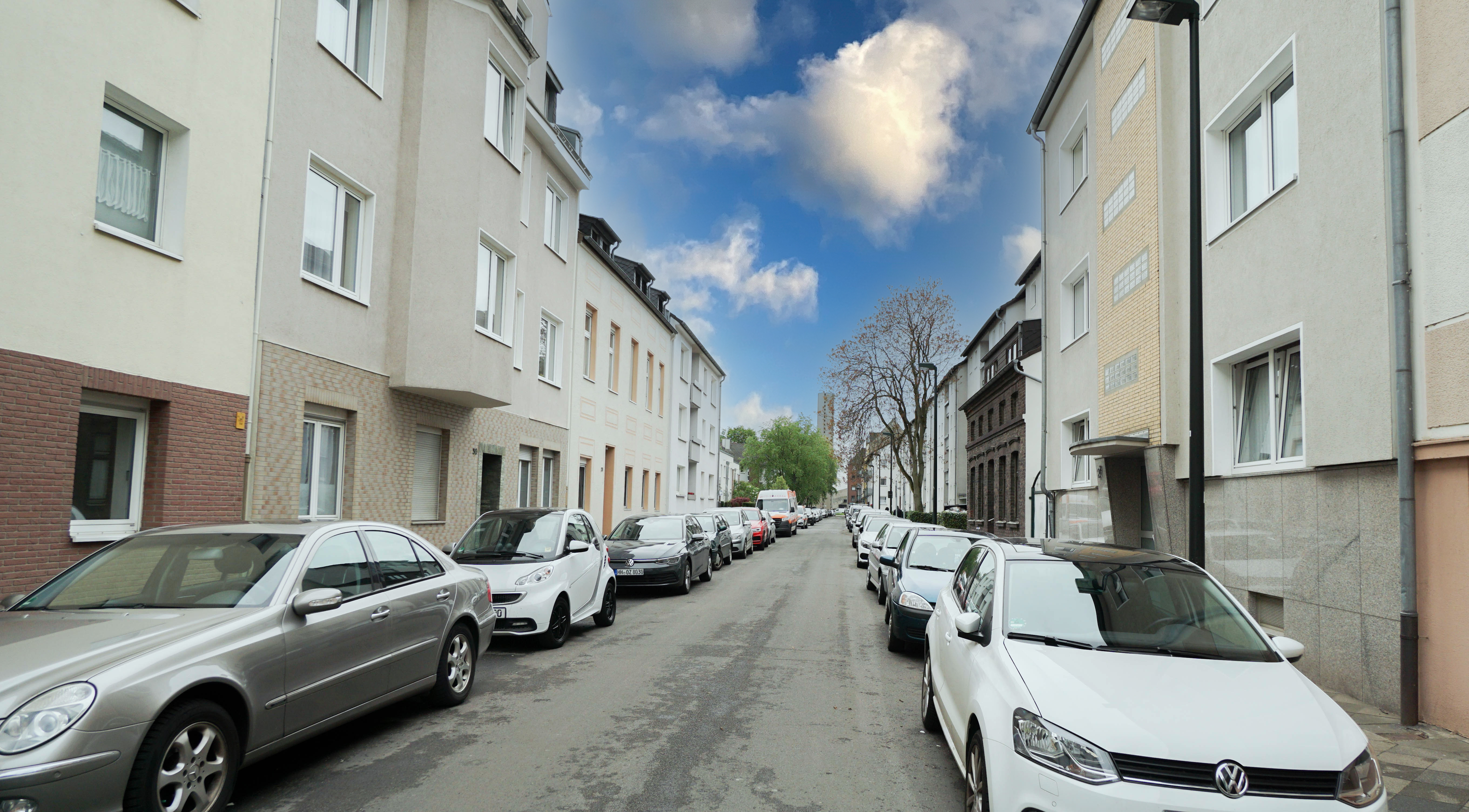 Dieser Preis ist HEISS! Clever investieren in Düsseldorf: DG Wohnung in Rath