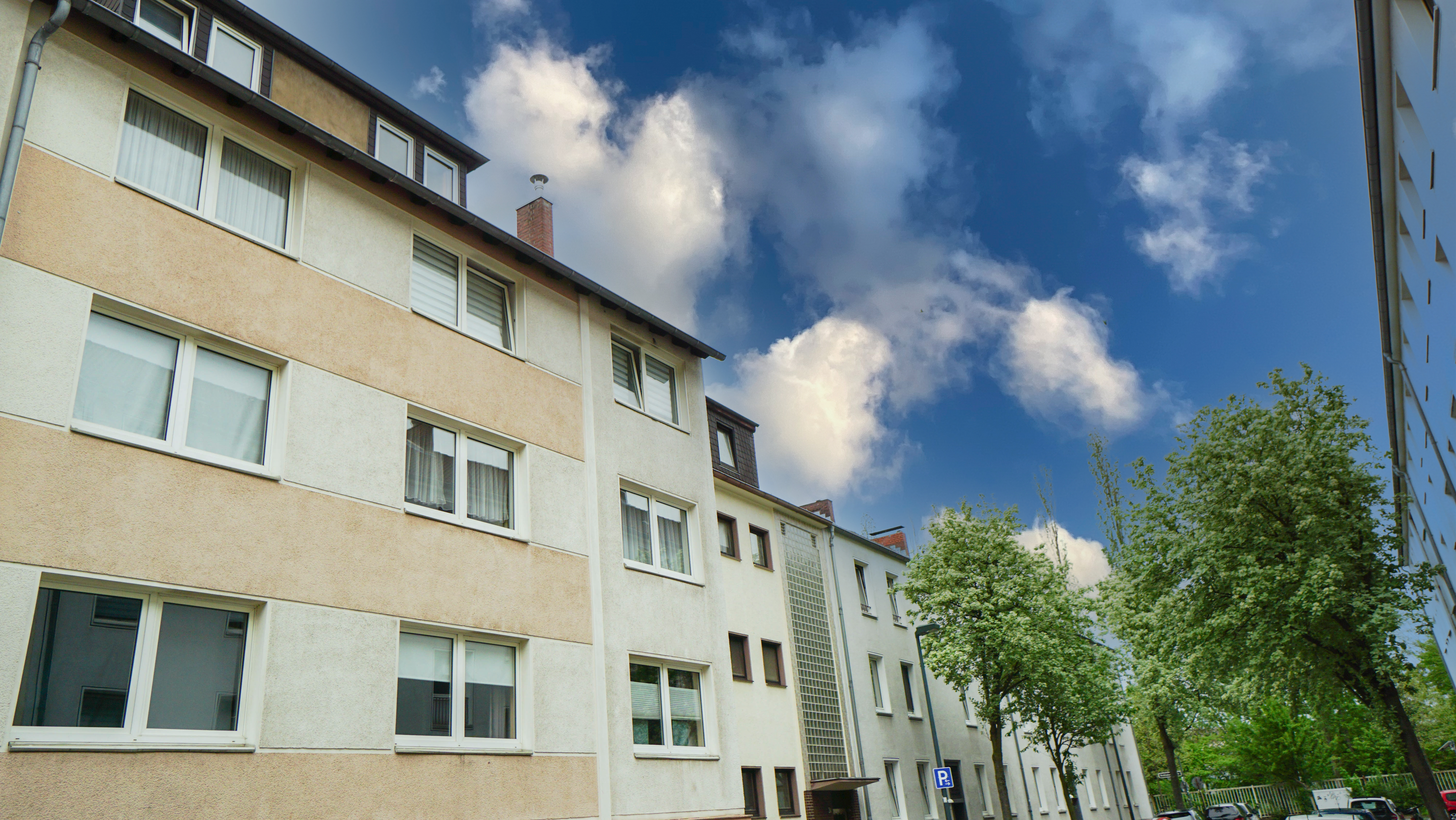 Dieser Preis ist HEISS! Clever investieren in Düsseldorf: DG Wohnung in Rath