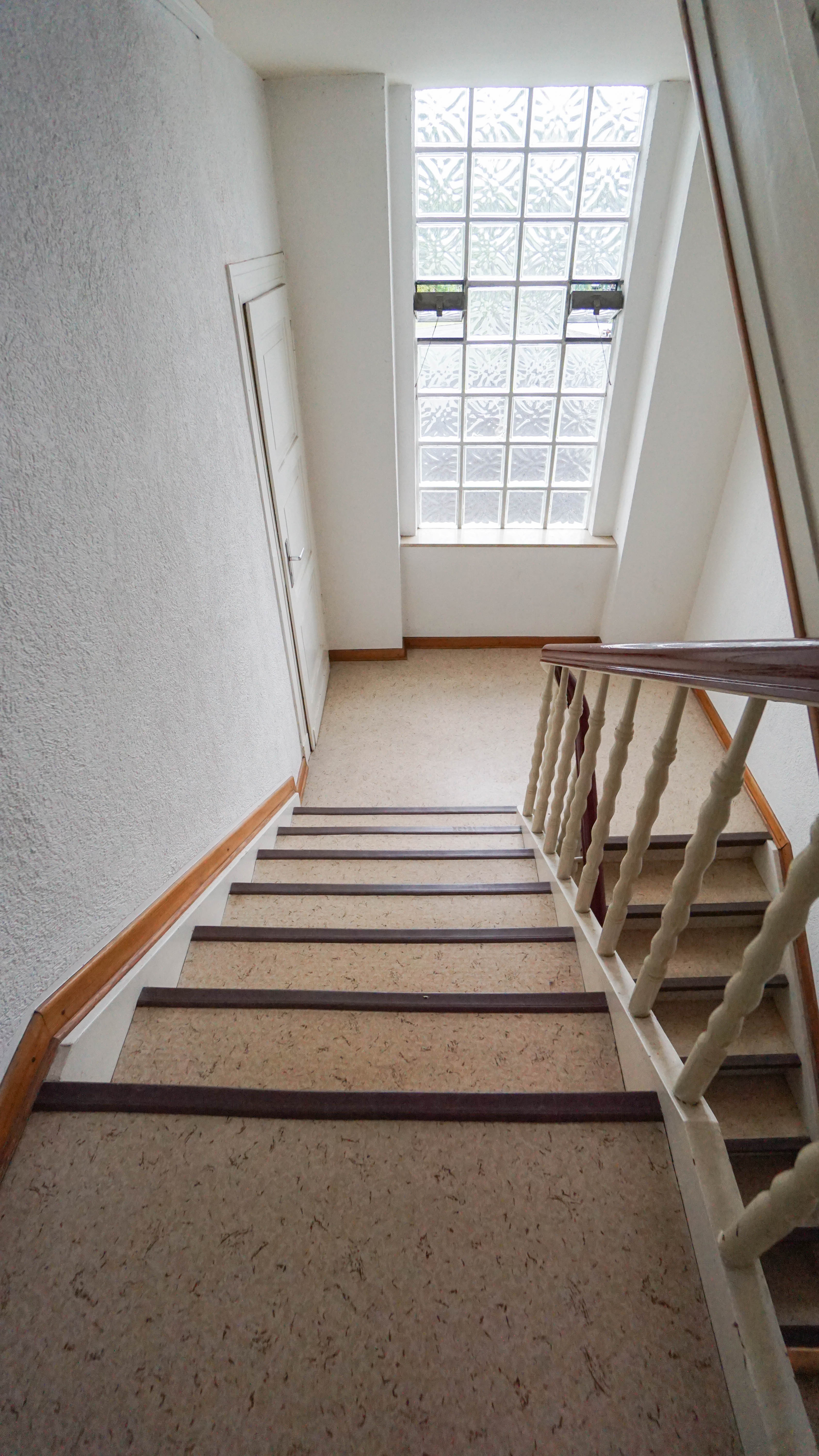 * RESERVIERT * vollvermietetes Mehrfamilienhaus: Stilaltbau mit Mietsteigerungspotenzial
