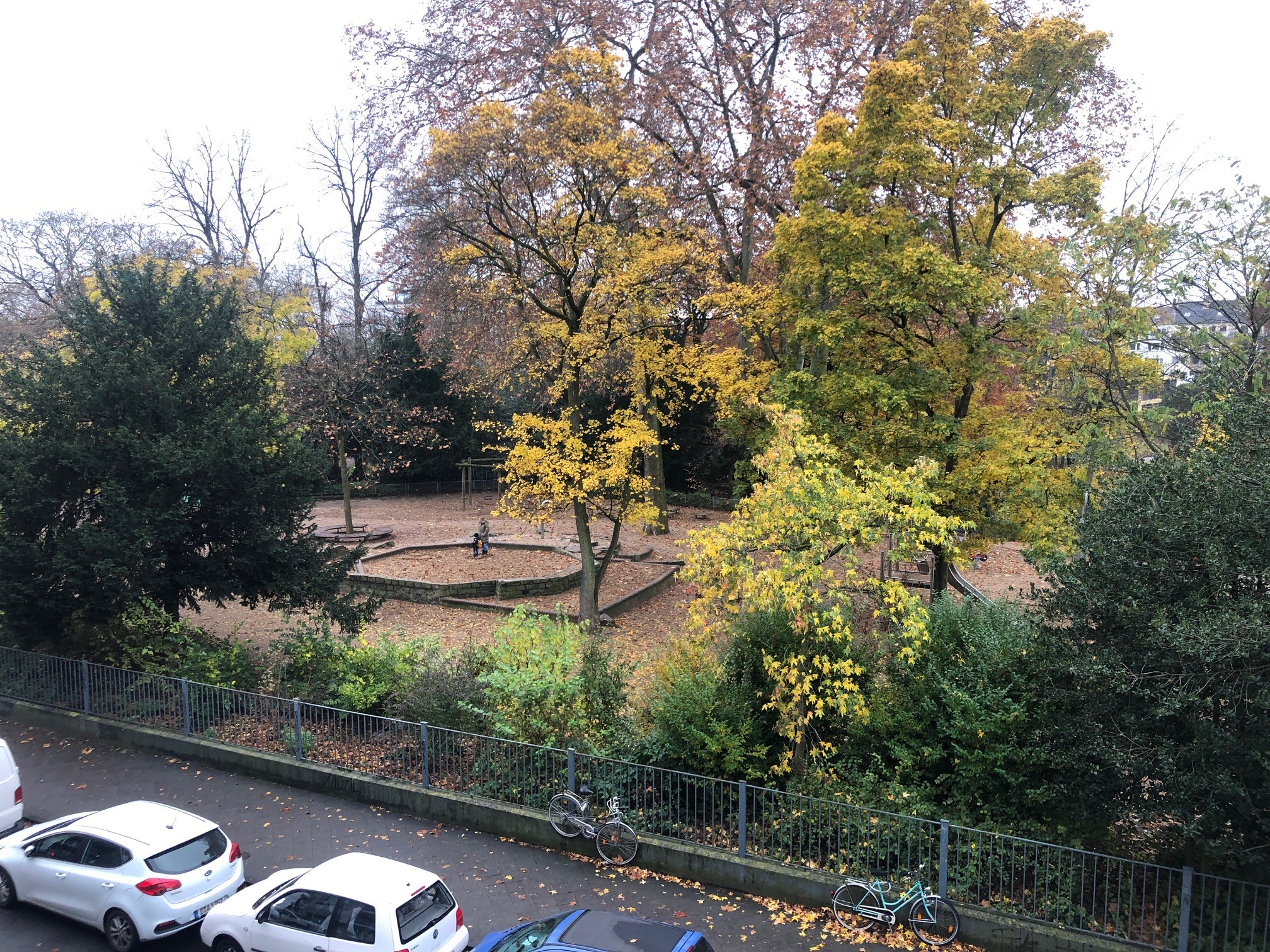 Sehr schöne 2-Zimmer-Singlewohnung mit Blick in den Floragarten!