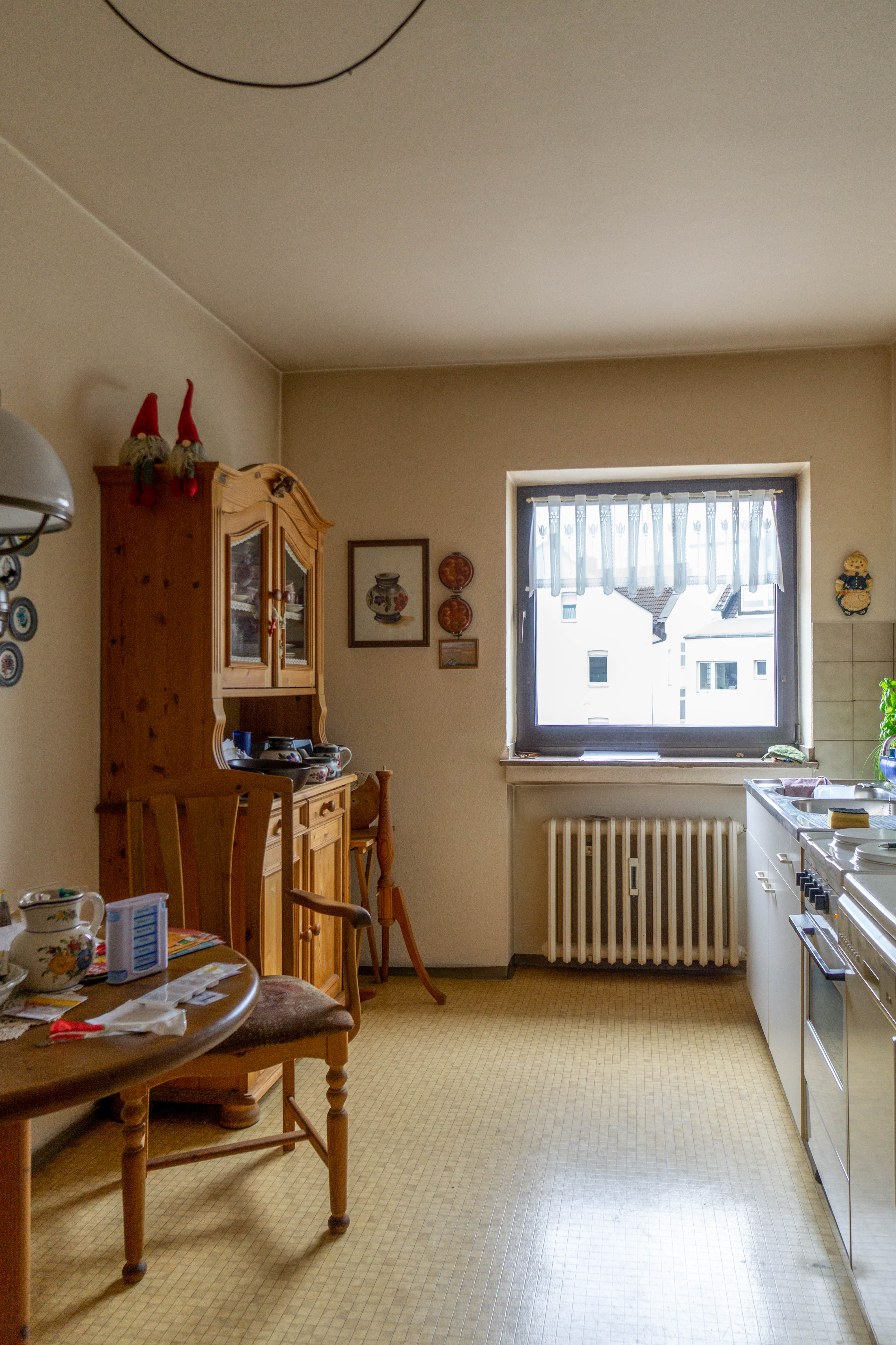 Faktor 28 ! Wohn- und Geschäftshaus mit modernisierten Wohnungen und Mietsteigerungspotenzial