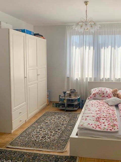 Faktor 28 ! Wohn- und Geschäftshaus mit modernisierten Wohnungen und Mietsteigerungspotenzial