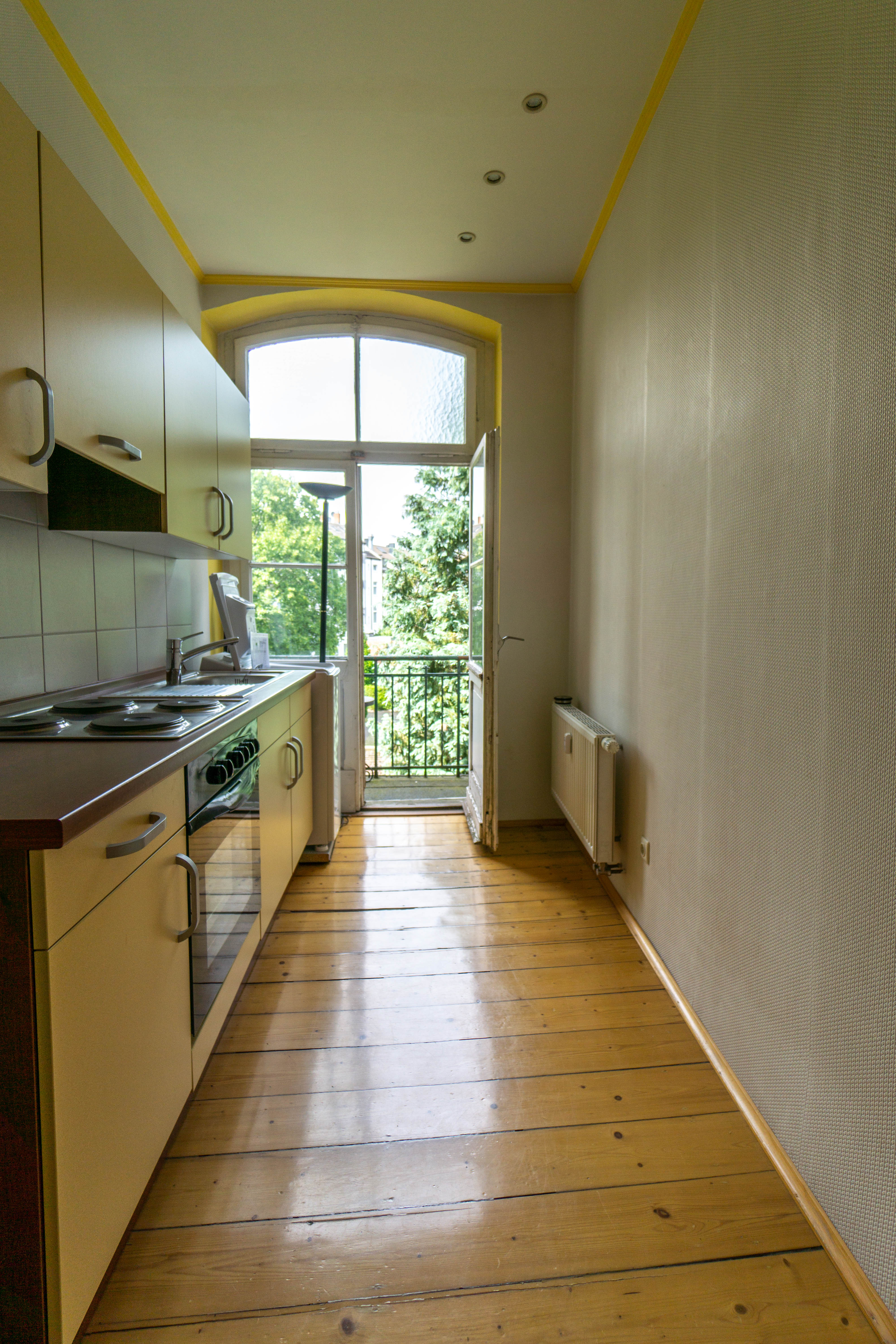 Altbauliebhaber aufgepasst! Single Wohnung im schönsten Altbau der Karolinger Straße