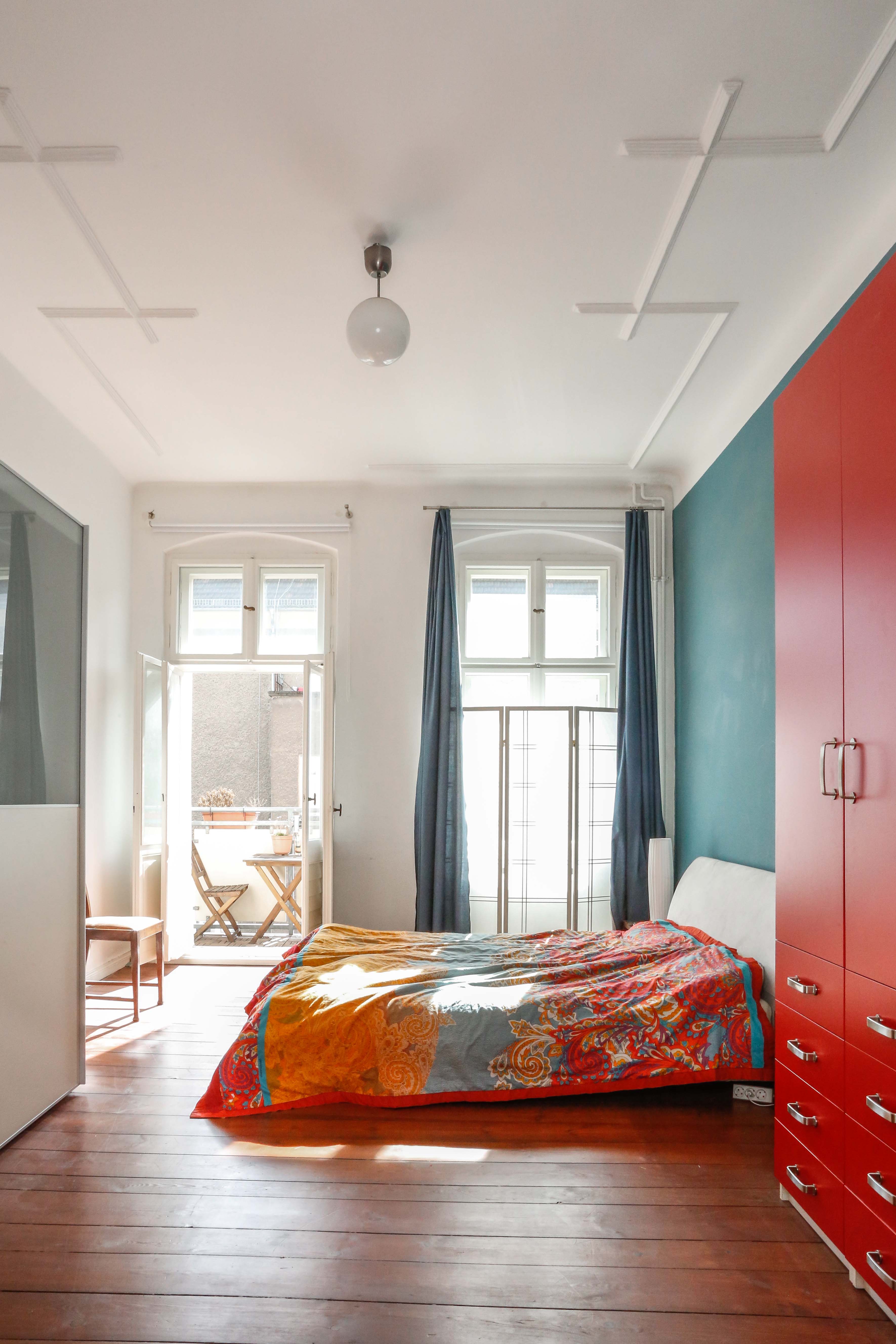 Lichtdurchflutete 4-Zimmer-Wohnung mit direktem Blick auf den Boxhagener Platz