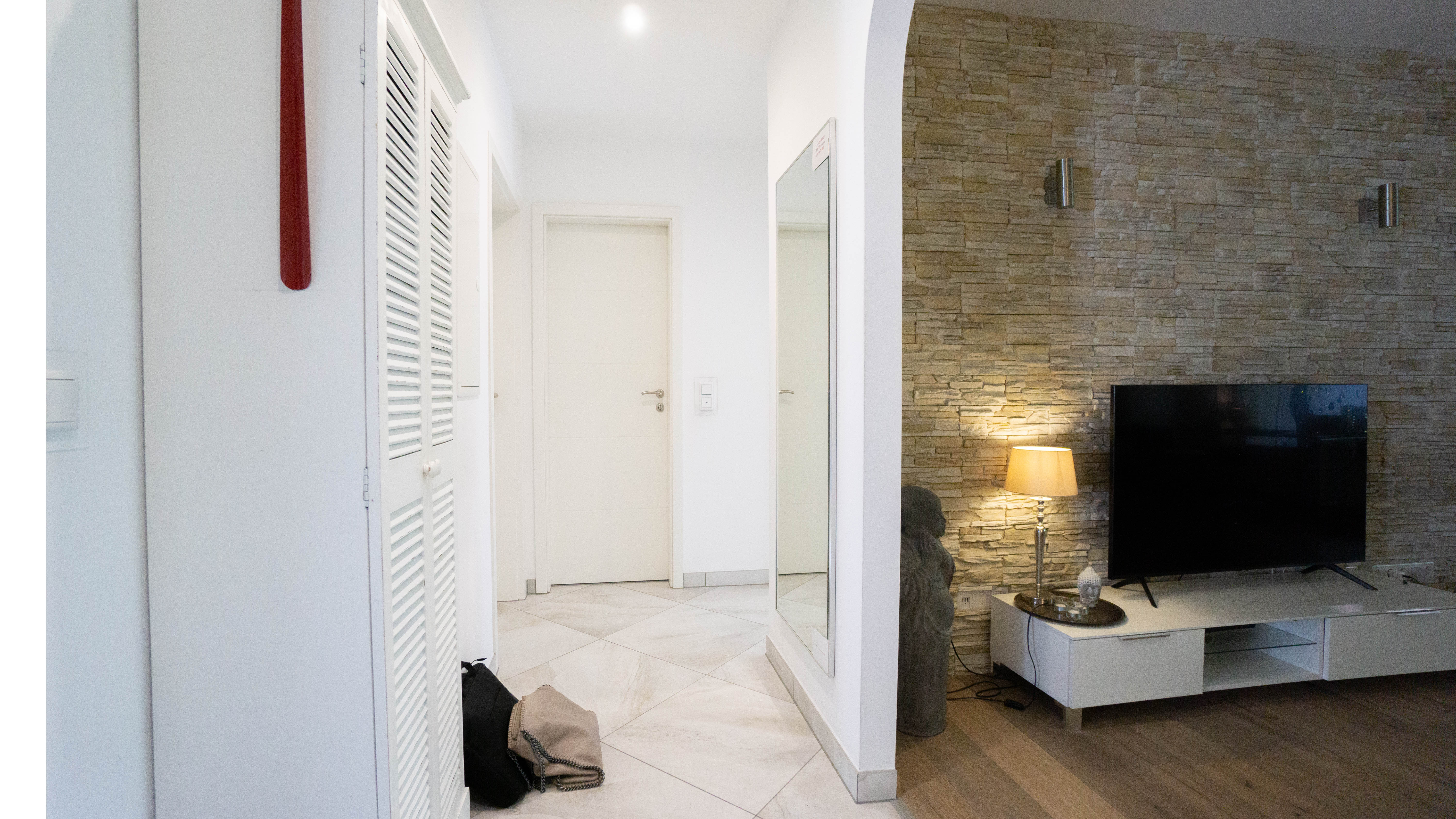 Eine Wohnung voller Gefühle! Einzugsbereite 4 Zi. EG Wohnung mit Traumgarten