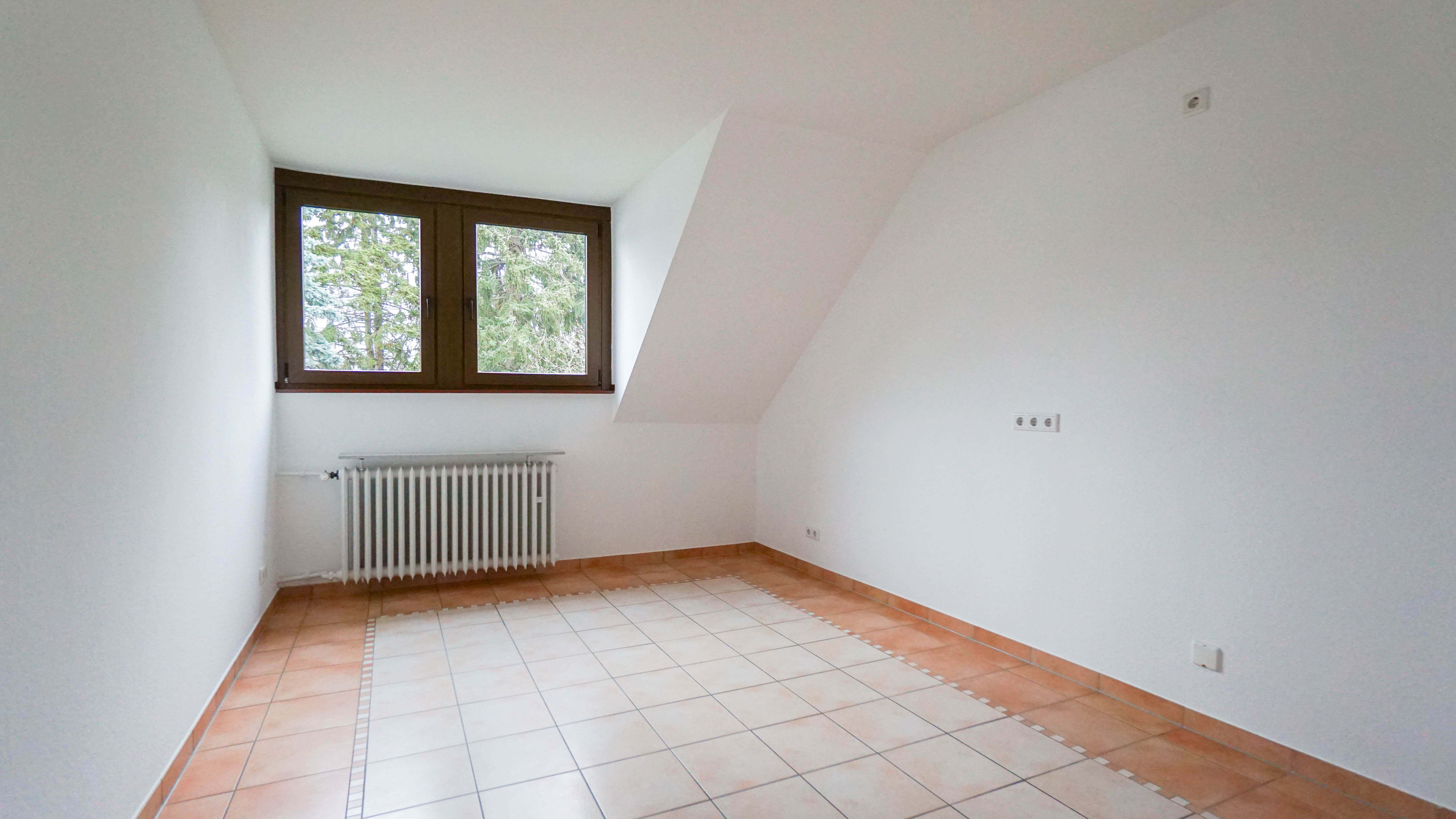 Insidertipp: klassisch, modern und heimelig in Volmerswerth: große 2 Zimmer Wohnung