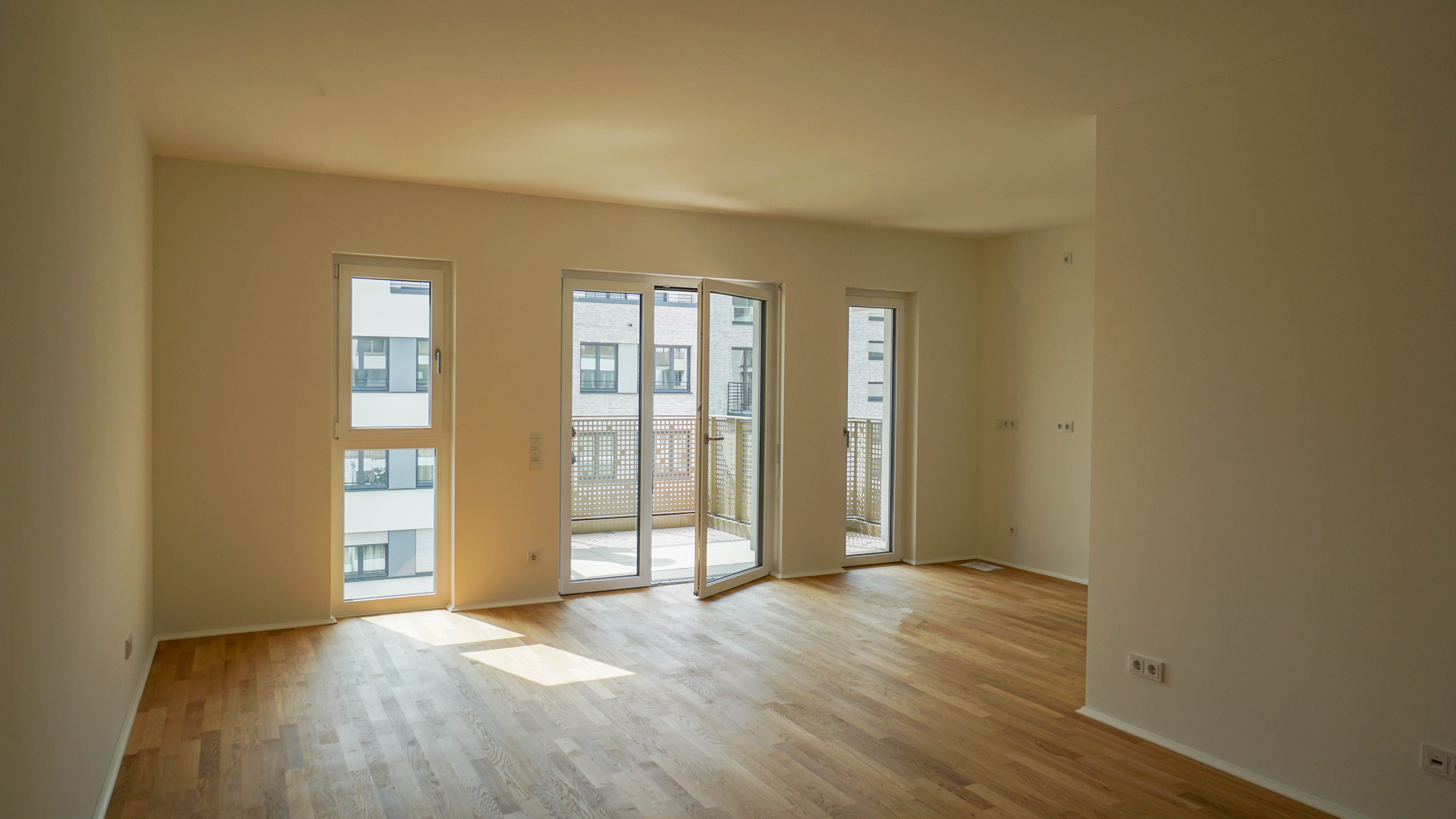 Neubau 2021! Gemütliche 3-Zimmer-Wohnung mit Balkon und Einbauküche