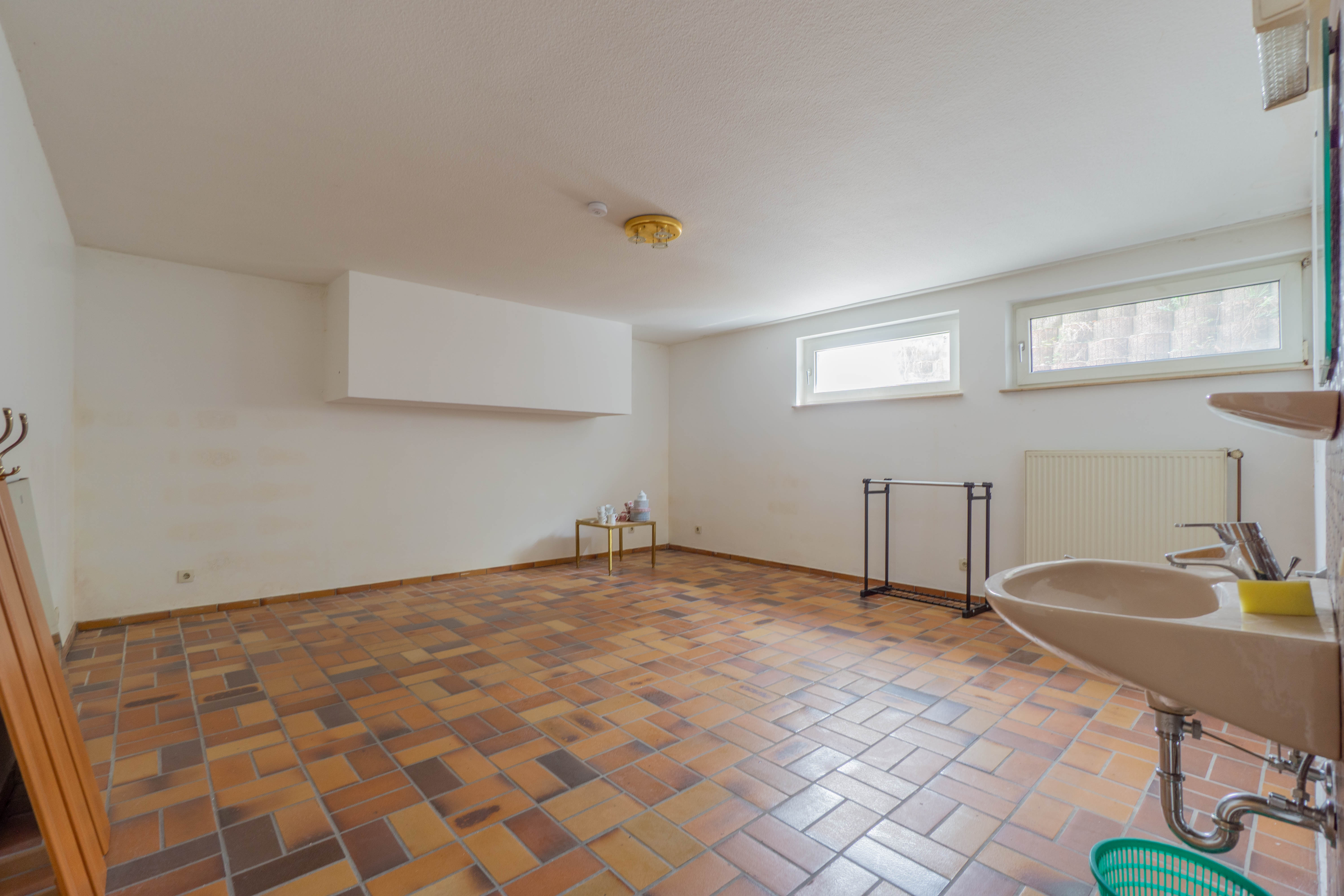 Zwischen Rhein und Geschichte: Ein Juwel in der weißen Siedlung / Nordparksiedlung