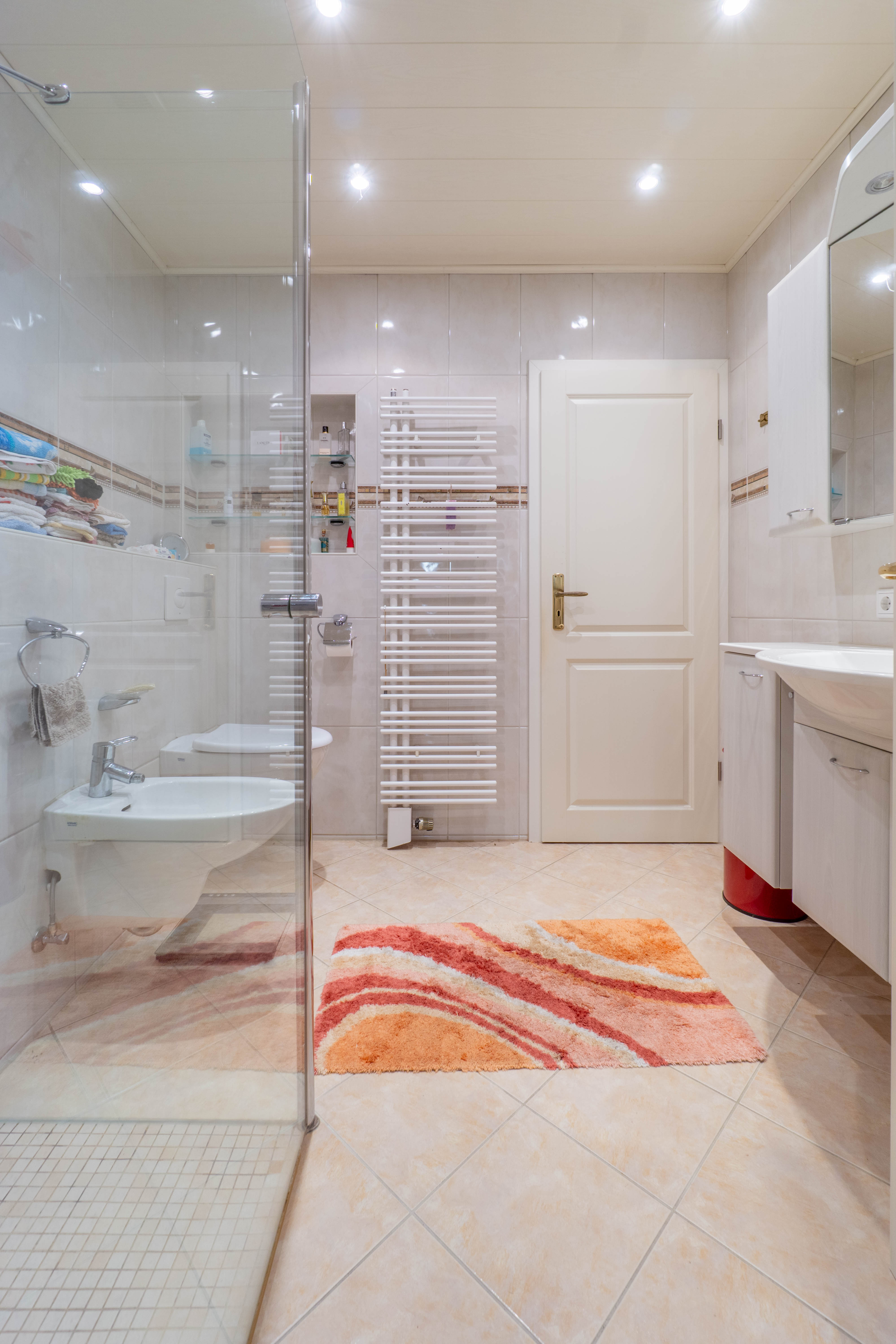 Zwischen Rhein und Geschichte: Ein Juwel in der weißen Siedlung / Nordparksiedlung