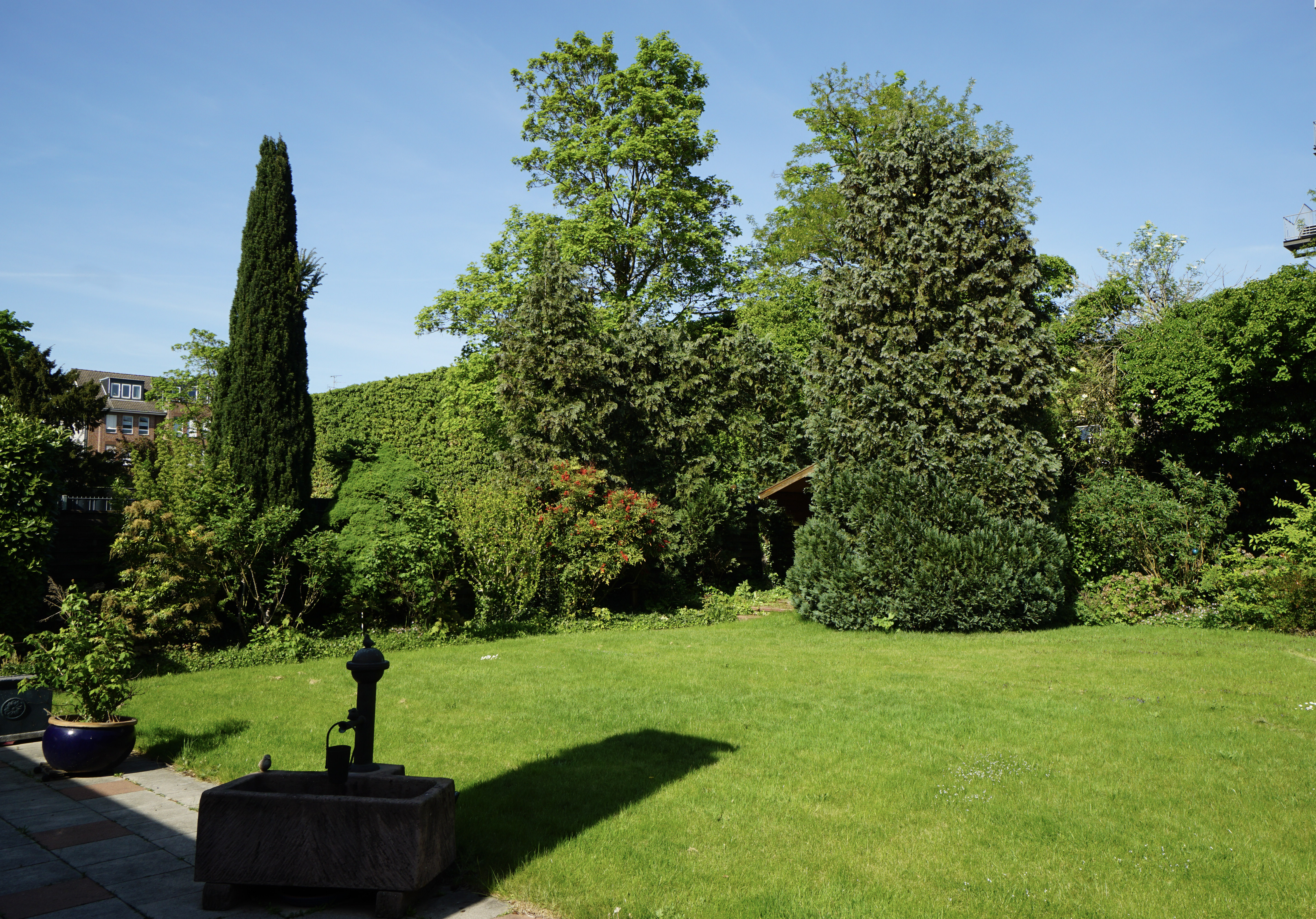 Zwischen Rhein und Geschichte: Ein Juwel in der weißen Siedlung / Nordparksiedlung