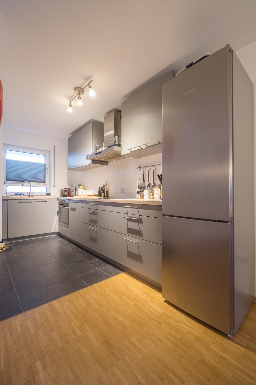 Zentral und doch ruhig gelegen - Lichtdurchflutete 3-Zimmer-Wohnung mit Balkon