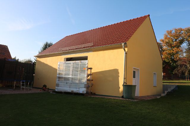 modernisiertes Einfamilienhaus mit Freiterrasse und viel Nebengelass