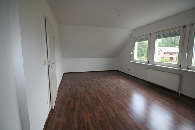 2-Raumwohnung mit Garten und Carportstellplatz