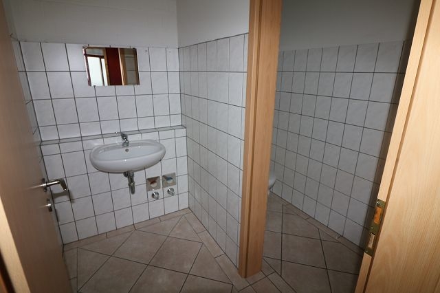 Gewerbe mit Wasserzugang direkt am Spreearm
