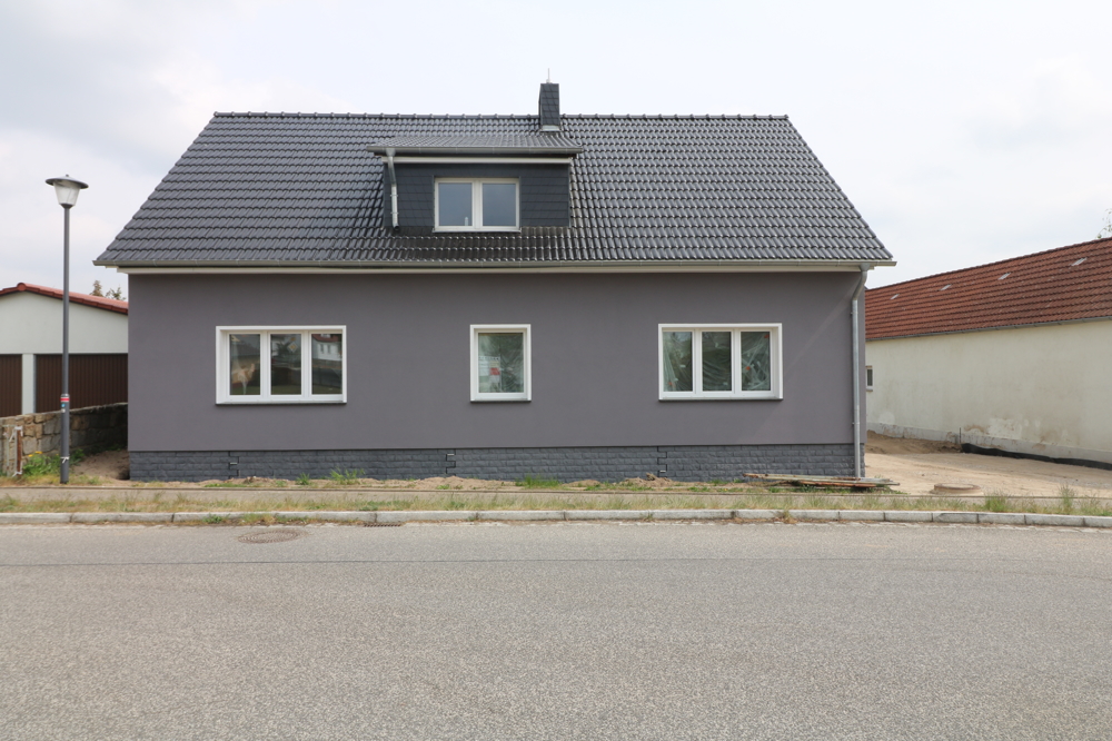 3-Raumwohnung im Erdgeschoss mit Hof/Gartenbereich -Erstbezug -