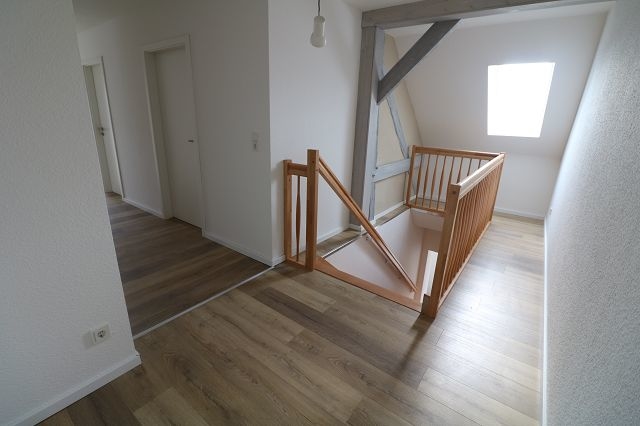 3-RWE mit Charme im Dachgeschoss in ländlicher Gegend