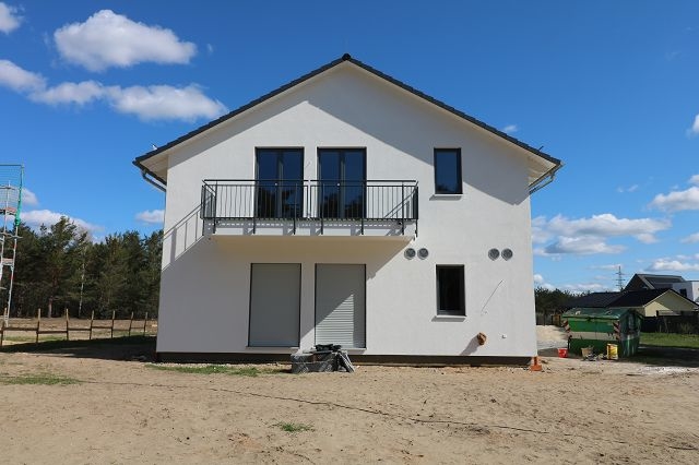 ERSTBEZUG wunderschöne moderne 3-RWE mit Balkon in ruhiger & grüner Lage
