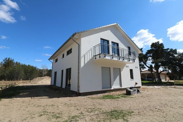 ERSTBEZUG wunderschöne moderne 3-RWE mit Balkon in ruhiger & grüner Lage