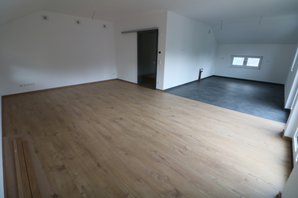 ERSTBEZUG wunderschöne moderne 3-RWE mit Balkon in ruhiger & grüner Lage