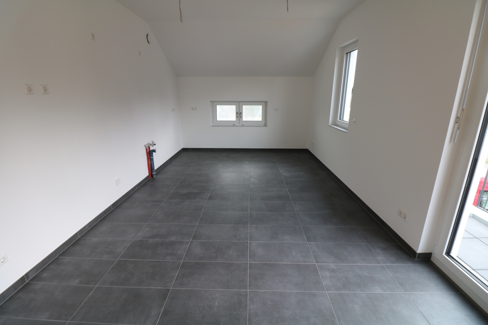 ERSTBEZUG wunderschöne moderne 3-RWE mit Balkon in ruhiger & grüner Lage