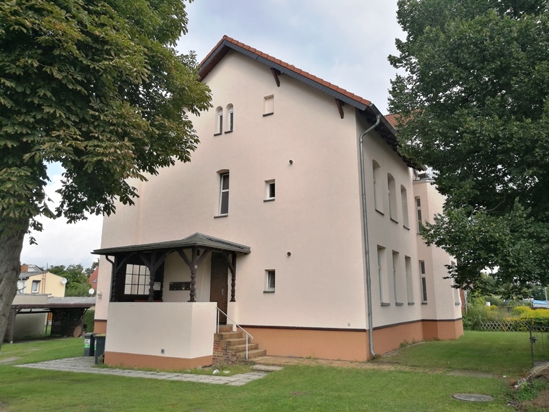 kleine 1-Raumwohnung mit Einbauküche und PKW-Stellplatz