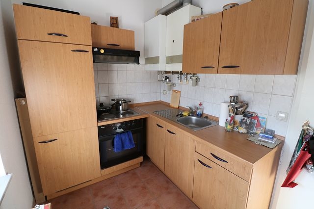 kleine 1-Raumwohnung mit Einbauküche und PKW-Stellplatz
