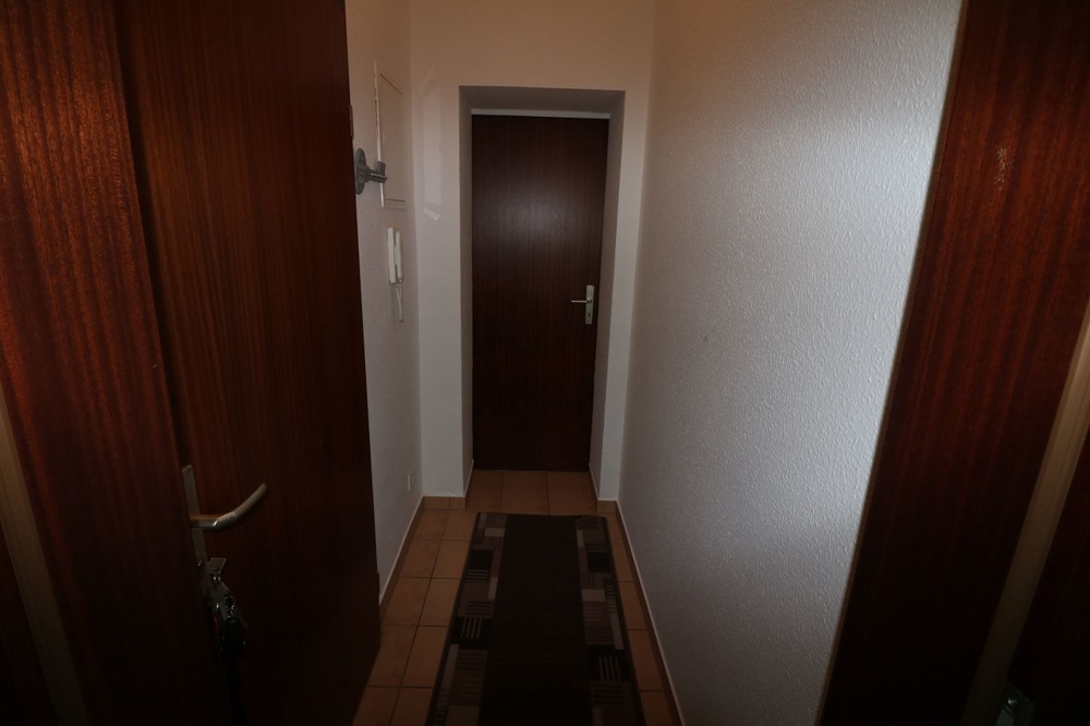 1-Raumwohnung mit wunderschönem Badezimmer und Küchenzeile