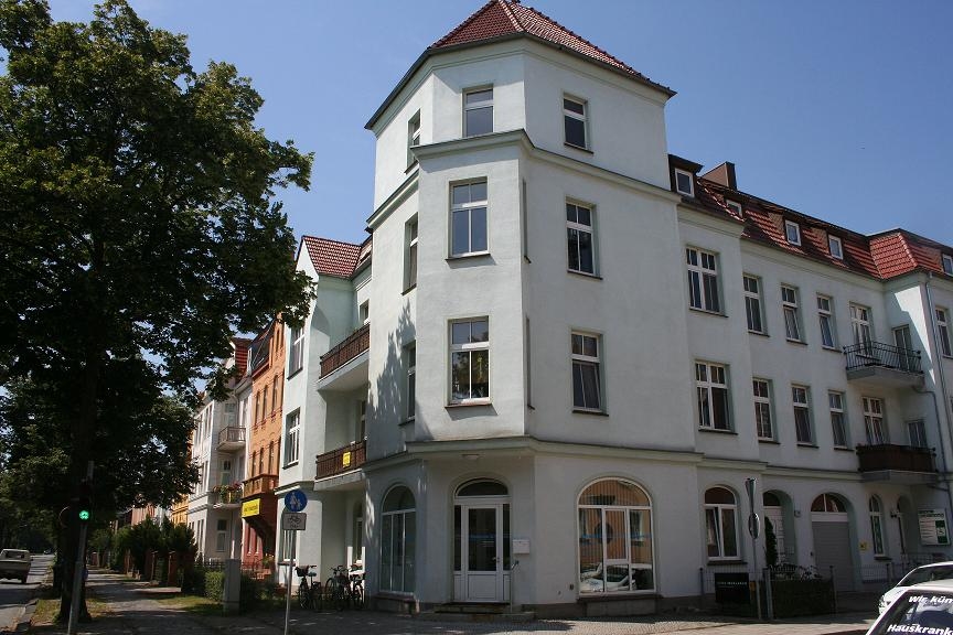1-Raumwohnung mit wunderschönem Badezimmer und Küchenzeile