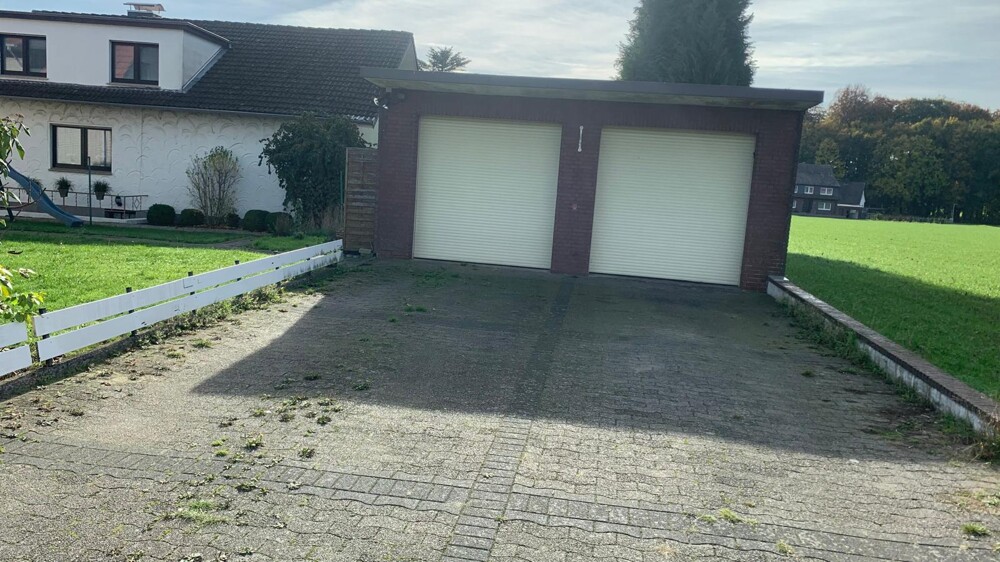 Wohnen am Ortsrand von Bünde mit vielen Nutzungsmöglichkeiten - Natur gleich neben der Haustür