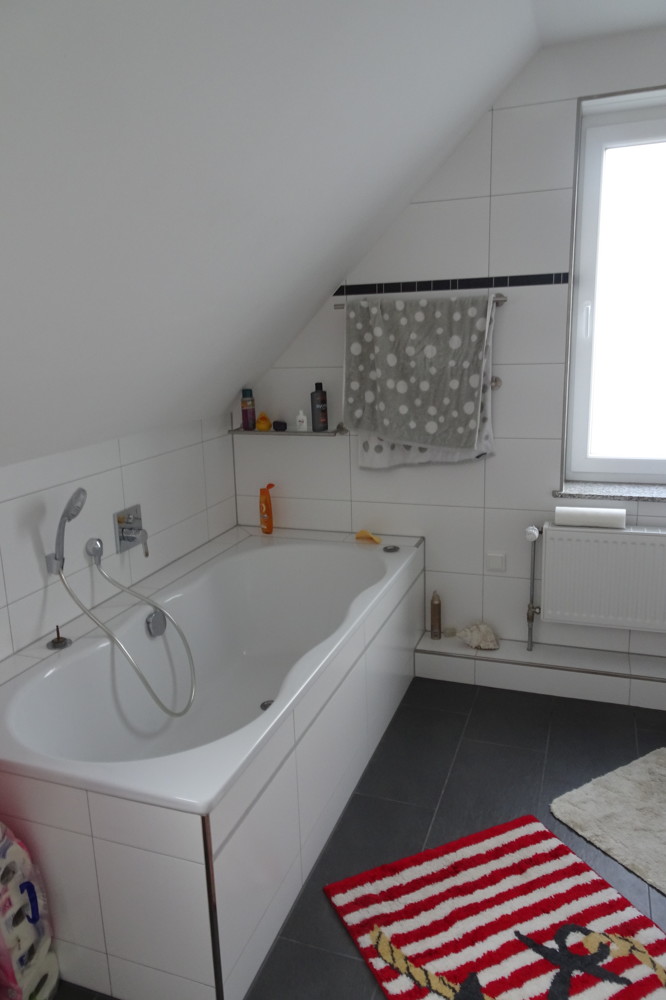 Kleines modernes Einfamilienhaus in ruhiger Zentrumslage von Enger mit einem Bauplatz