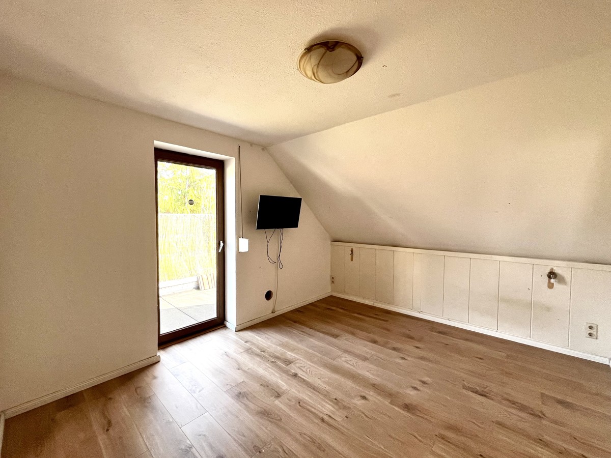 RESERVIERT |FINALER PREIS | PROVISIONSFREI | Doppelhaushälfte in ruhiger Wohnlage mit 2.086 m² Grundstück