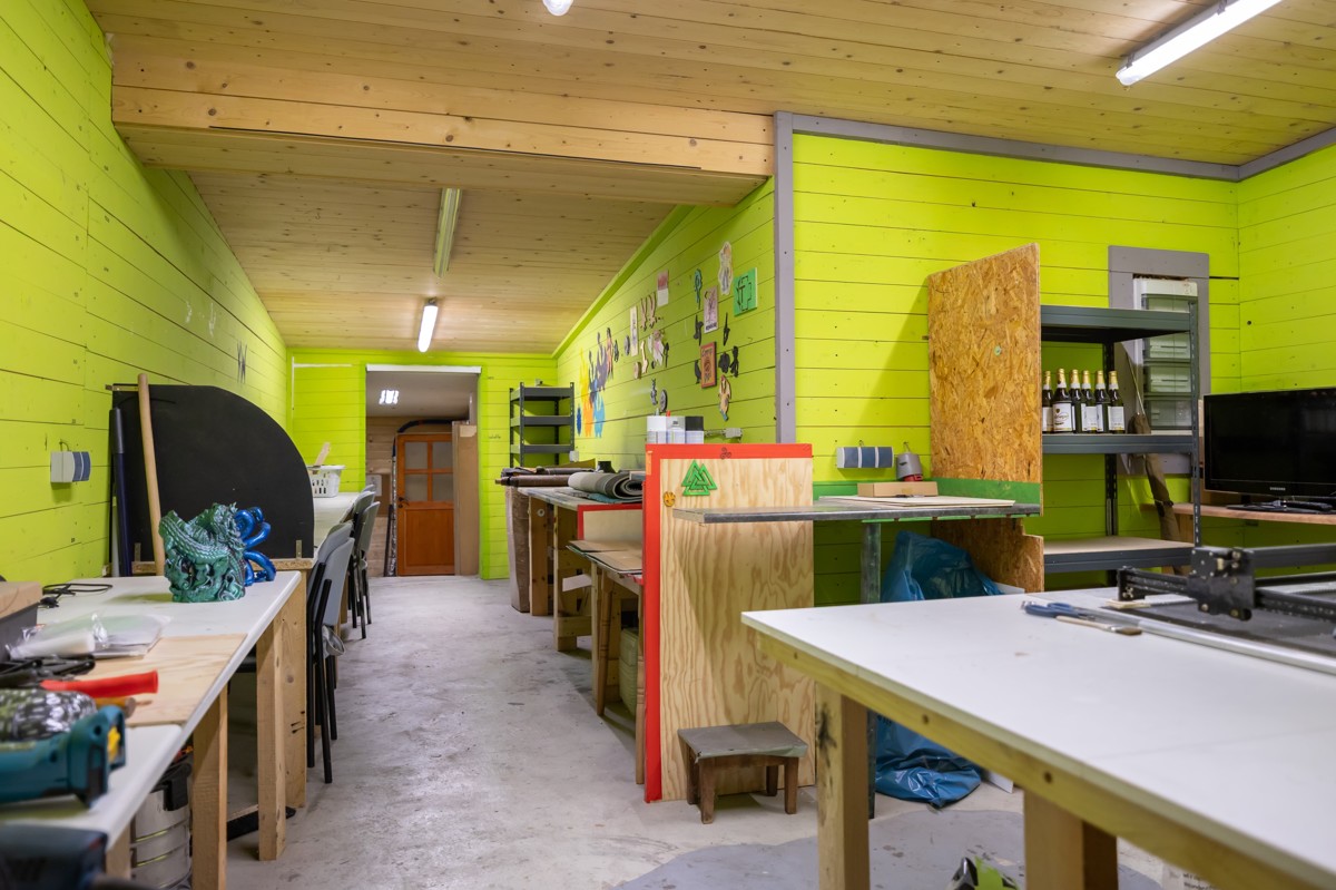 PROVISIONSFREI|Naturidylle–Seehaus mit 15.000 m² Grundstück inkl. See & vermietetem Zweifamilienhaus