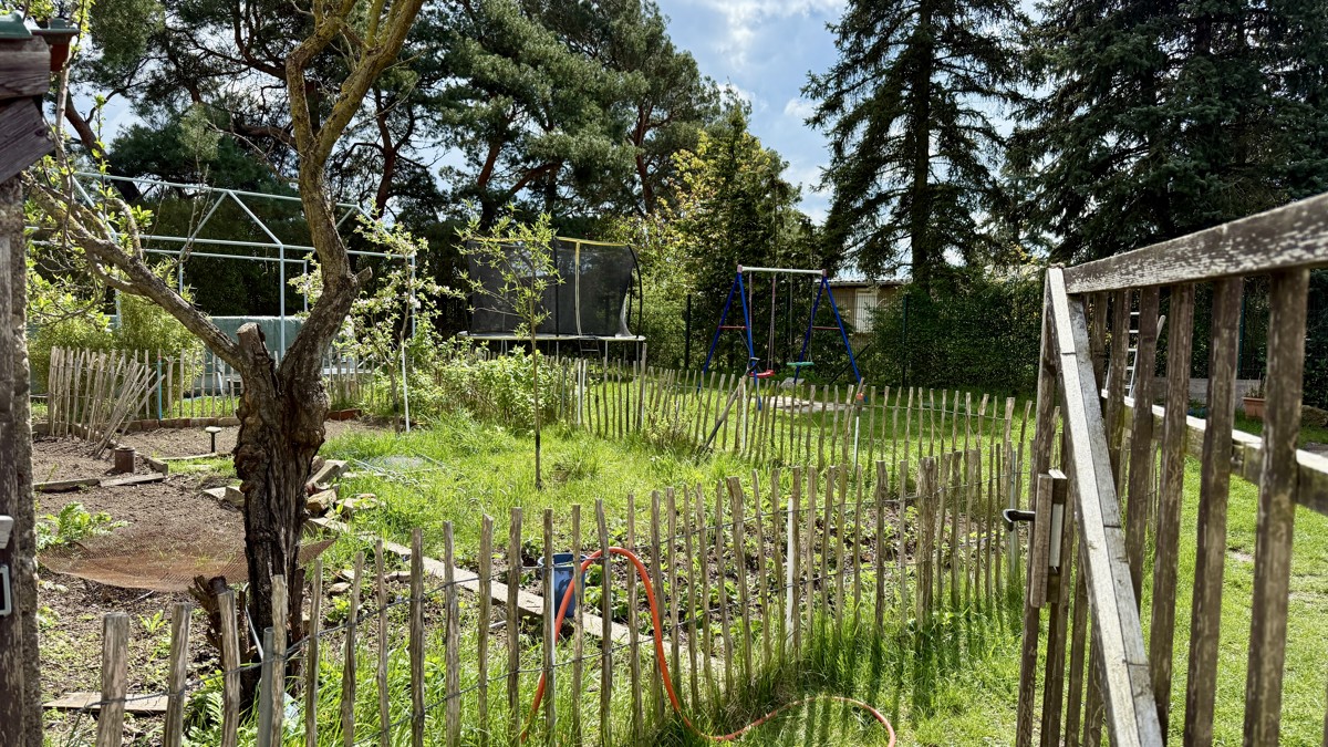 PROVISIONSFREI|3 WE Investment: 2 vermietet, Teilsanierung, großes Grundstück+ Erweiterungspotenzial