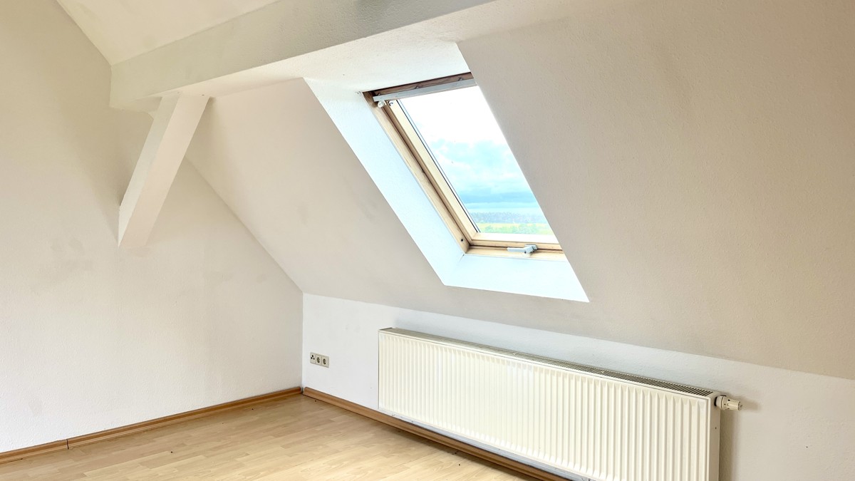 PROVISIONSFREI|3 WE Investment: 2 vermietet, Teilsanierung, großes Grundstück+ Erweiterungspotenzial
