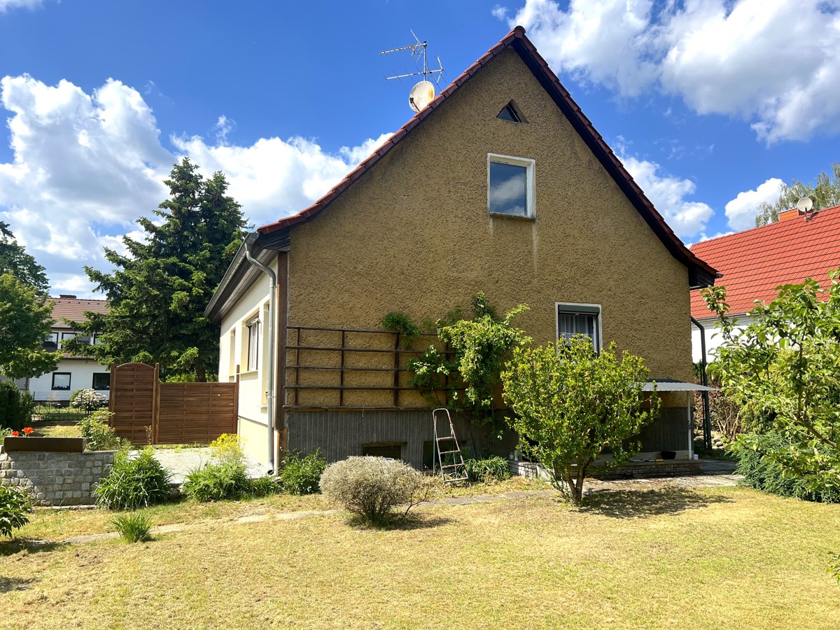 SOFORT VERFÜGBAR | Gepflegtes Einfamilienhaus in Strausberg - Vorstadt mit Ausbaureserve und Keller