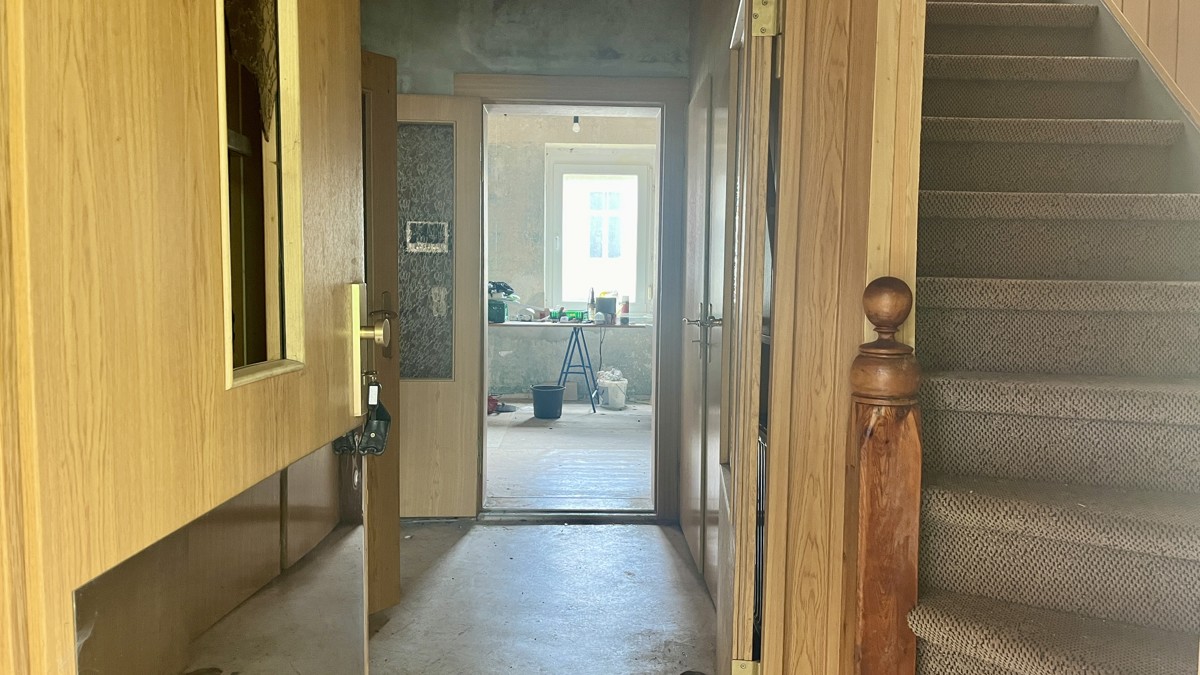 PROVISIONSFREI|Freistehendes Einfamilienhaus mit 5 Zimmern, Nebengelass und 3 Garagen
