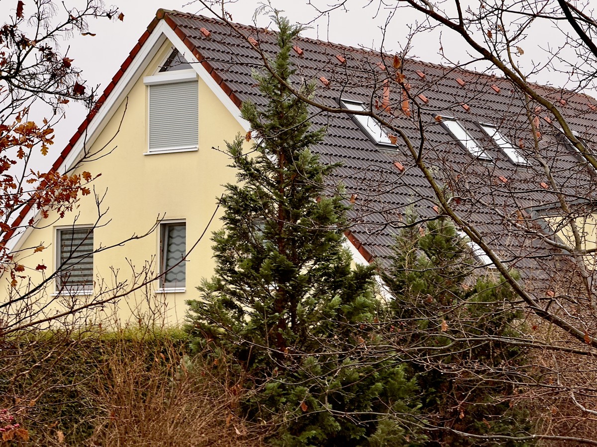 RESERVIERT |PROVISIONSFREI | Reihenendhaus in TOP Zustand mit Wintergarten und 4 Zimmern nahe Berlin